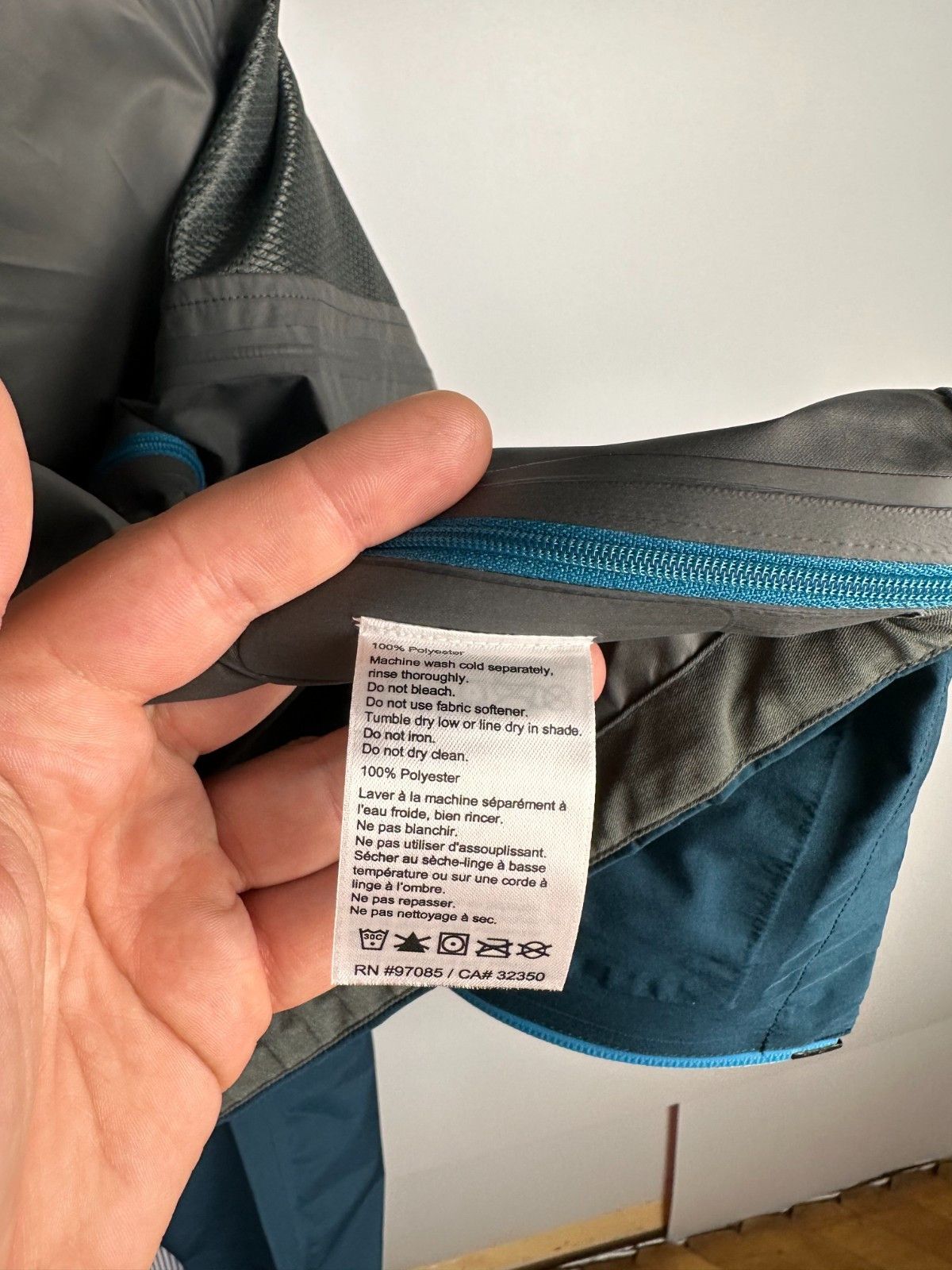 Outdoor Research Outdoor Research Foray Gore-Tex Jacket Waterproof Blue Sz S Size S / US 4 / IT 40 - 12 Thumbnail