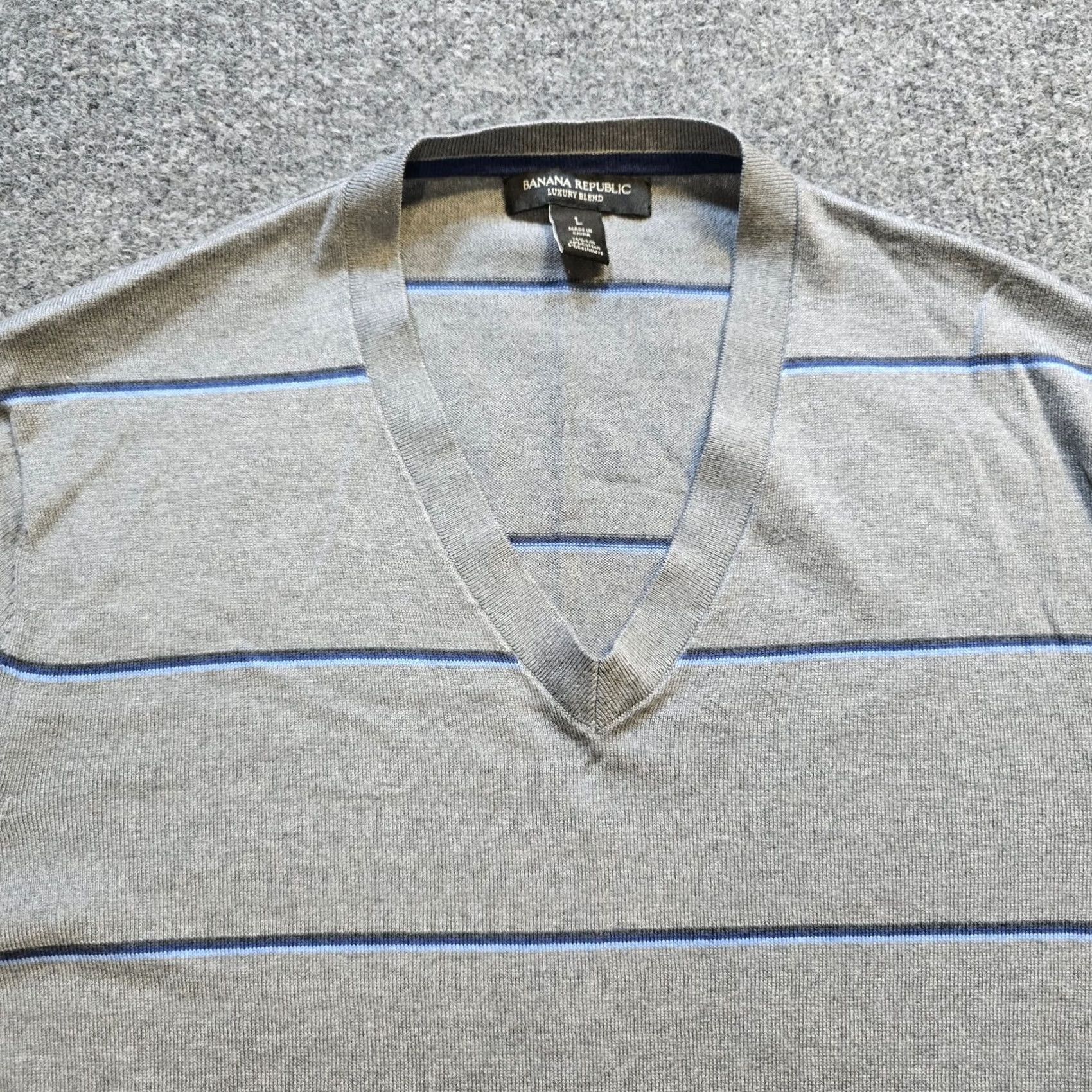 Banana Republic Banana Republic Sweater Men Large Gray V Neck Long Sleeve Cashmere Silk Pullover Size US L / EU 52-54 / 3 - 2 Thumbnail