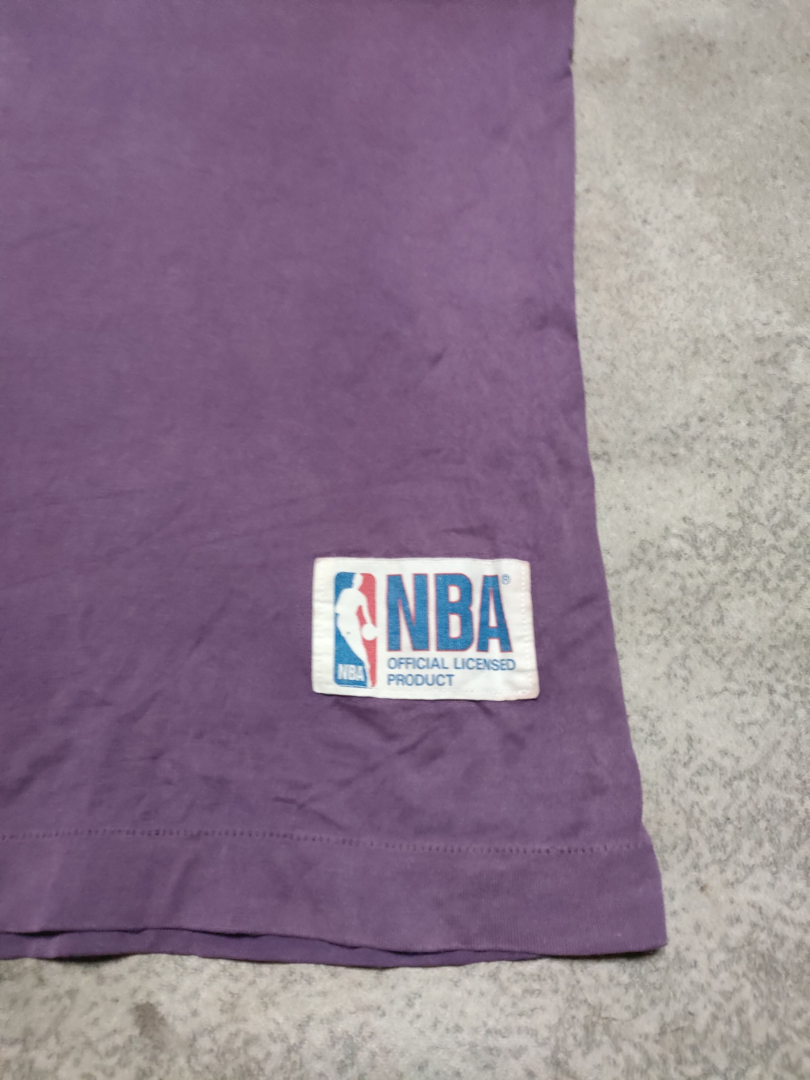 Vintage Vintage Distressed Utah Jazz Size US L / EU 52-54 / 3 - 6 Thumbnail