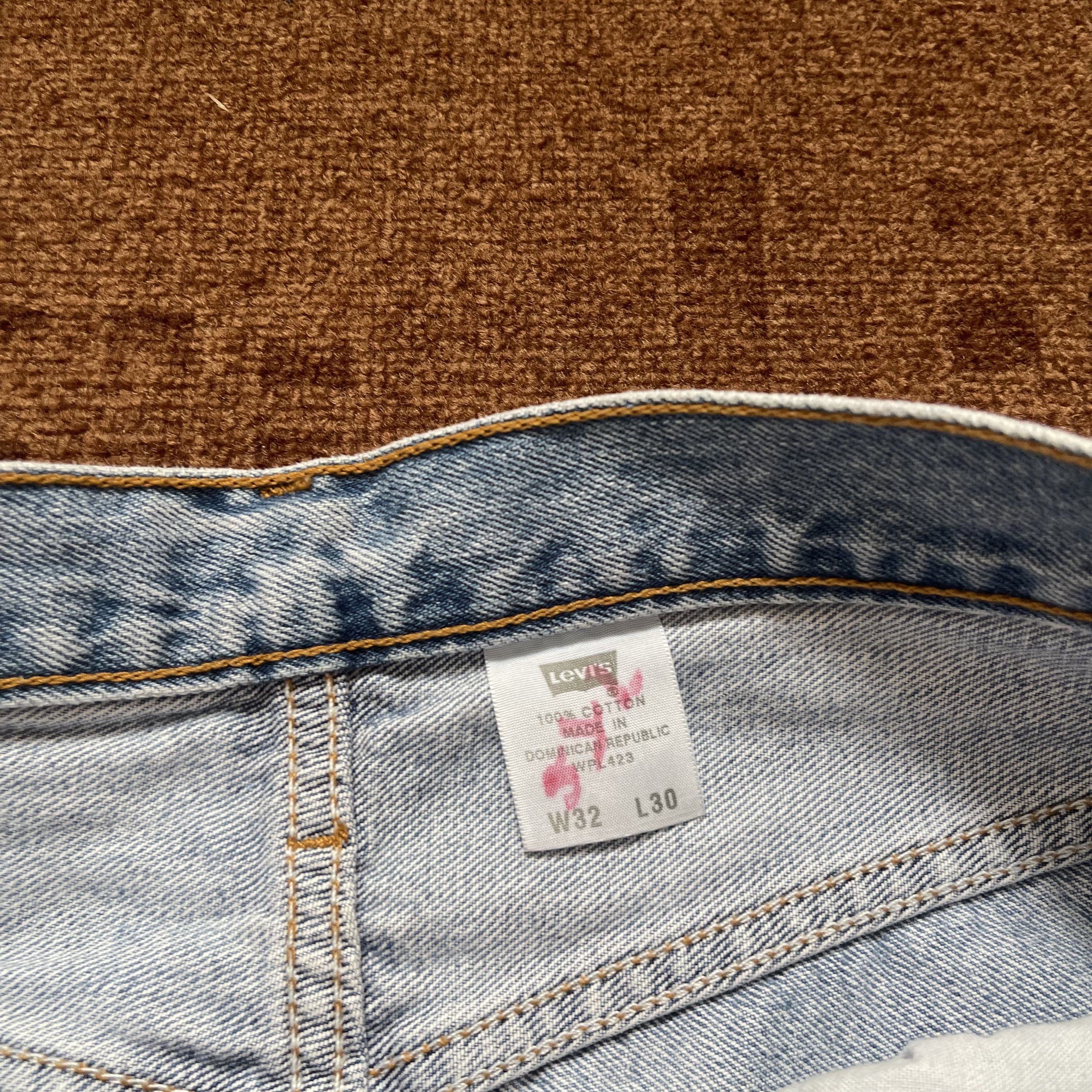 Jean × Vintage 90s Vintage Levi's 501 Blue white Jeans 32x30 Size US 32 / EU 48 - 2 Thumbnail