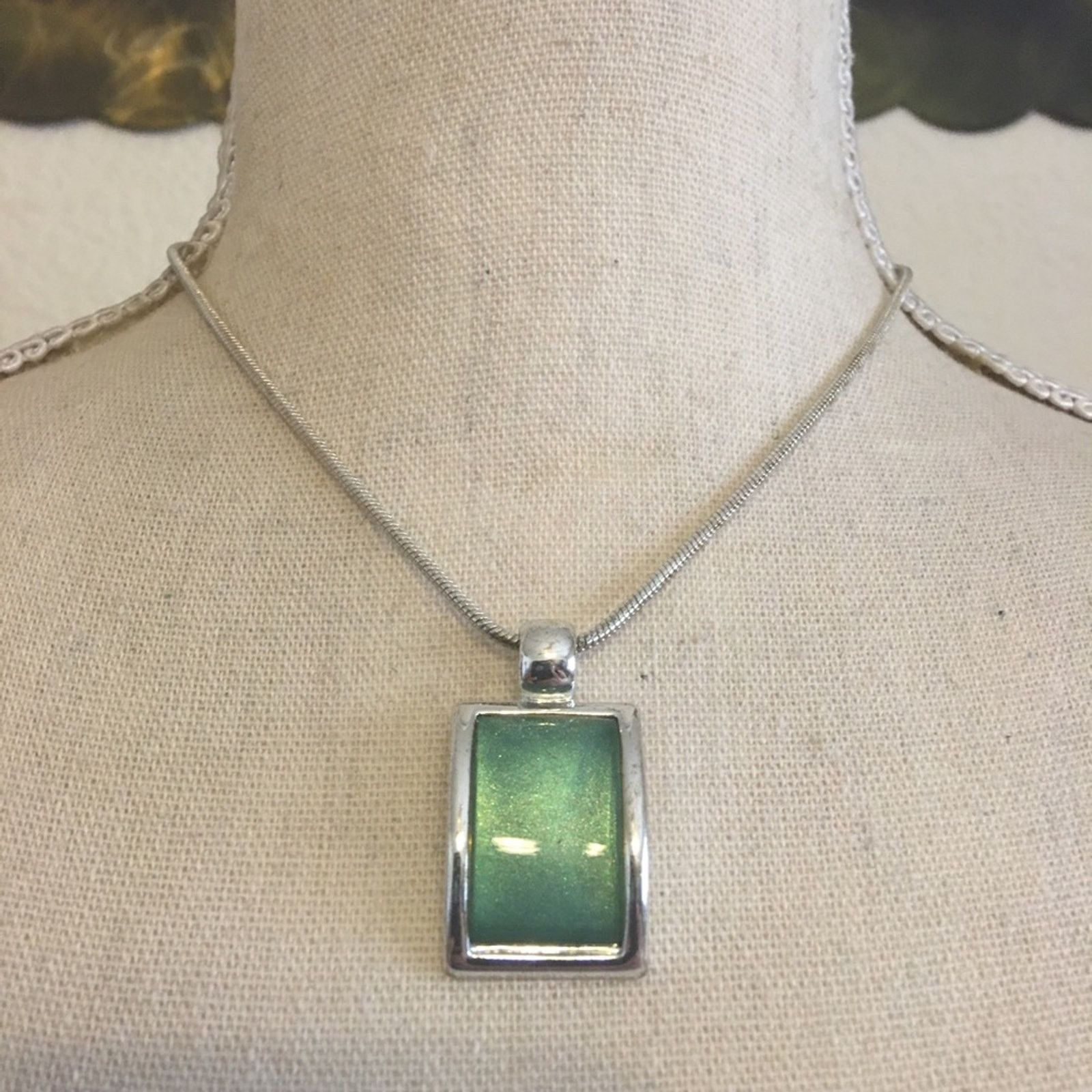 Jewelry Metallic green resin pendant on snake chain Size ONE SIZE - 1 Thumbnail