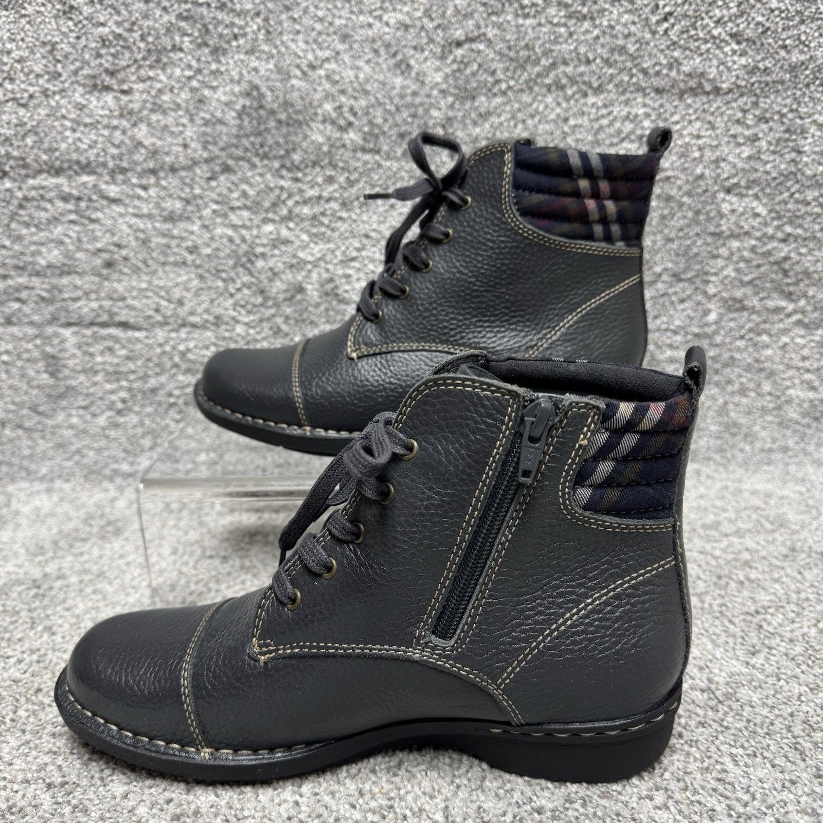 Clarks Clarks Boots Womens Size 7 Grunge Combat Ankle Leather Size US 7 / IT 37 - 2 Thumbnail