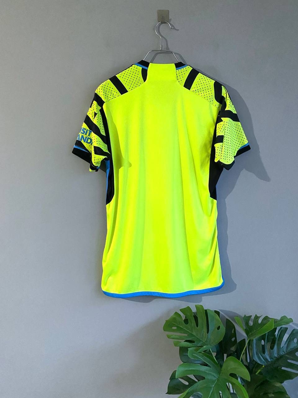 Adidas Arsenal London 2023/24 Away Soccer Jersey, Size S, HR6927 Size US S / EU 44-46 / 1 - 17 Thumbnail
