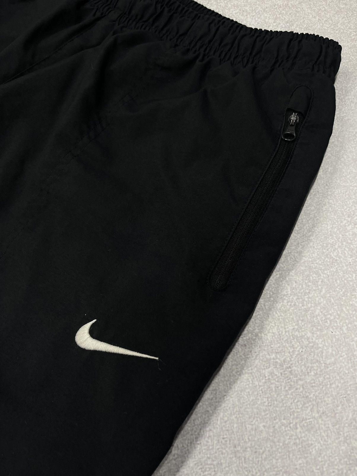 Nike × Nike ACG × Vintage Vintage Nike Nylon Black Sweatpants Drill Y2K ACG TN Size US 34 / EU 50 - 4 Thumbnail