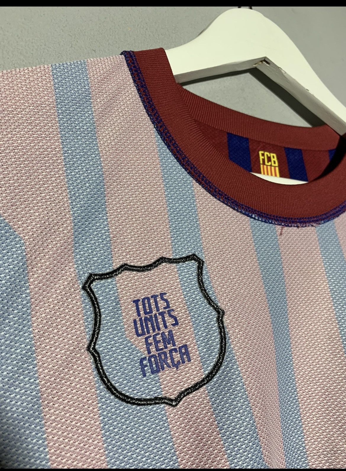 Other F.C Barcelona Nike 2011/12 y2k hype soccer jersey Size US M / EU 48-50 / 2 - 14 Thumbnail