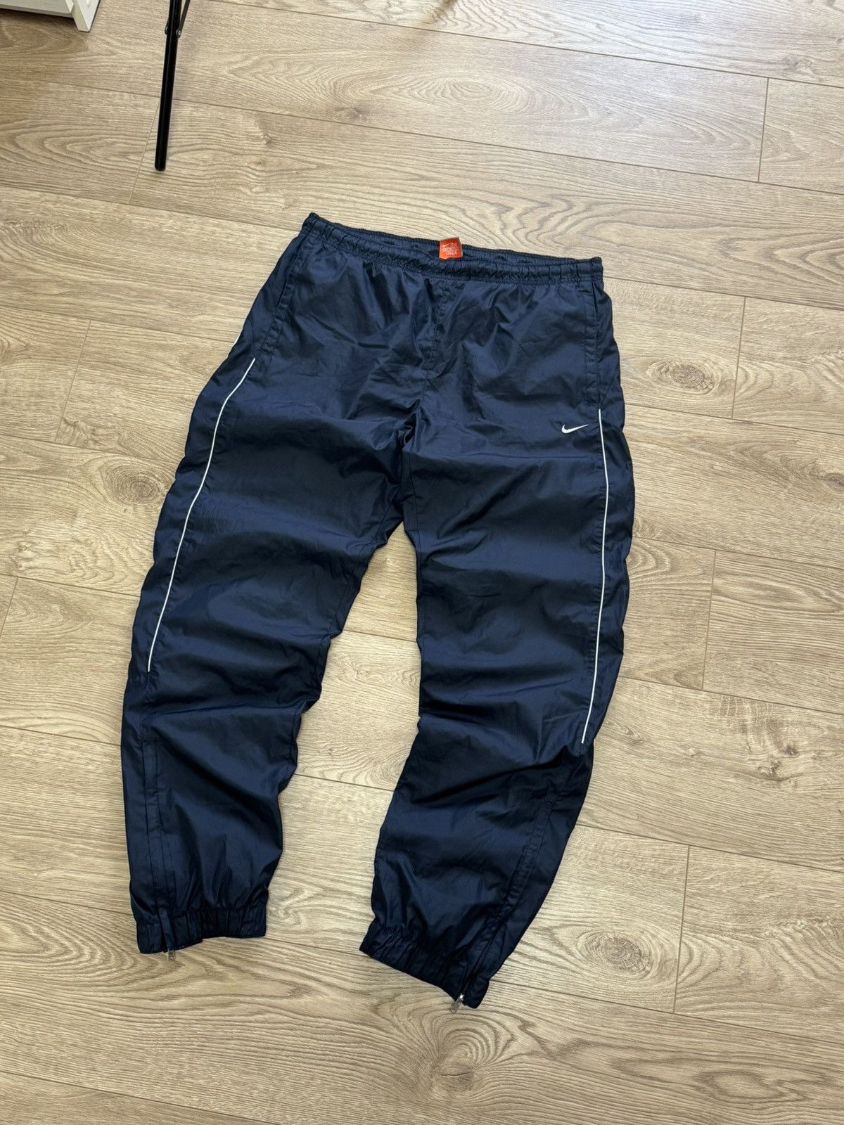 Nike Vintage Nike nylon swoosh Y2K pants sweatpants size M Size US 32 / EU 48 - 14 Thumbnail