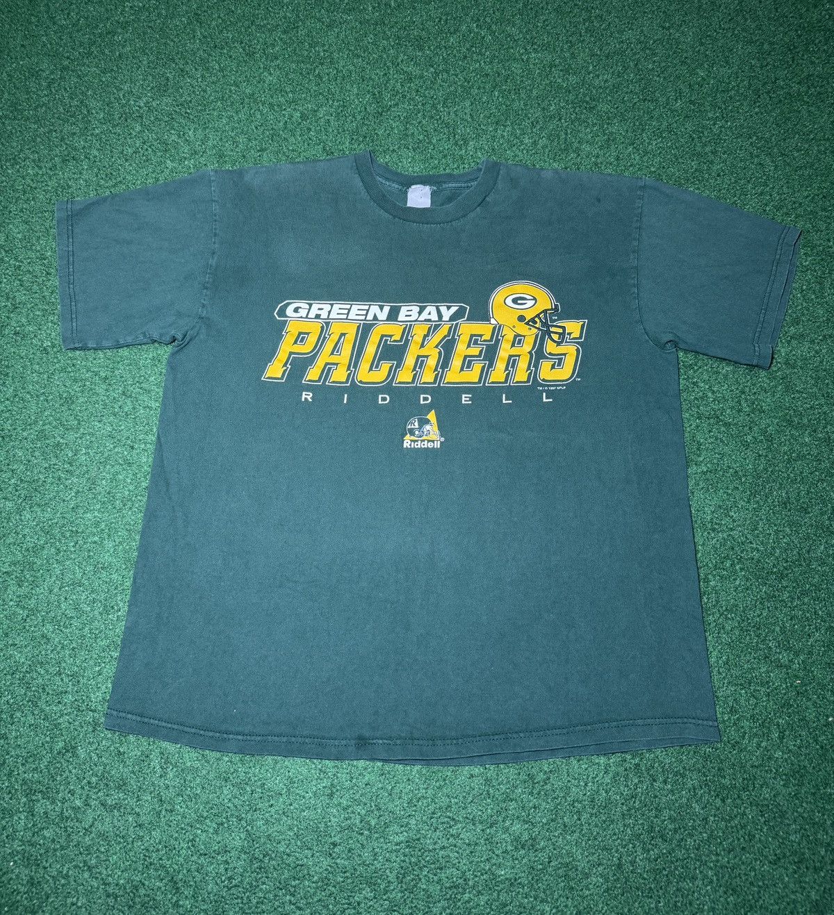 Vintage Vintage 90s Green Bay Packers Riddell NFL Lrg 23x27 T Shirt Size US L / EU 52-54 / 3 - 1 Thumbnail