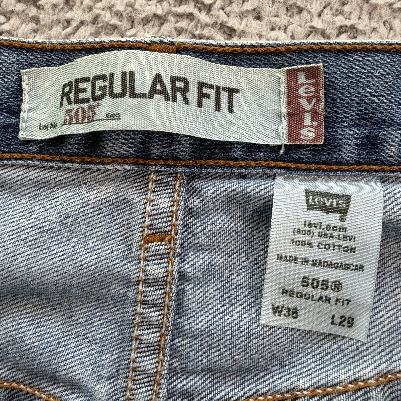 Levi's Vintage Levis 505 Regular Fit Jeans Mens 36x29 Light Y2K Size US 36 / EU 52 - 5 Thumbnail