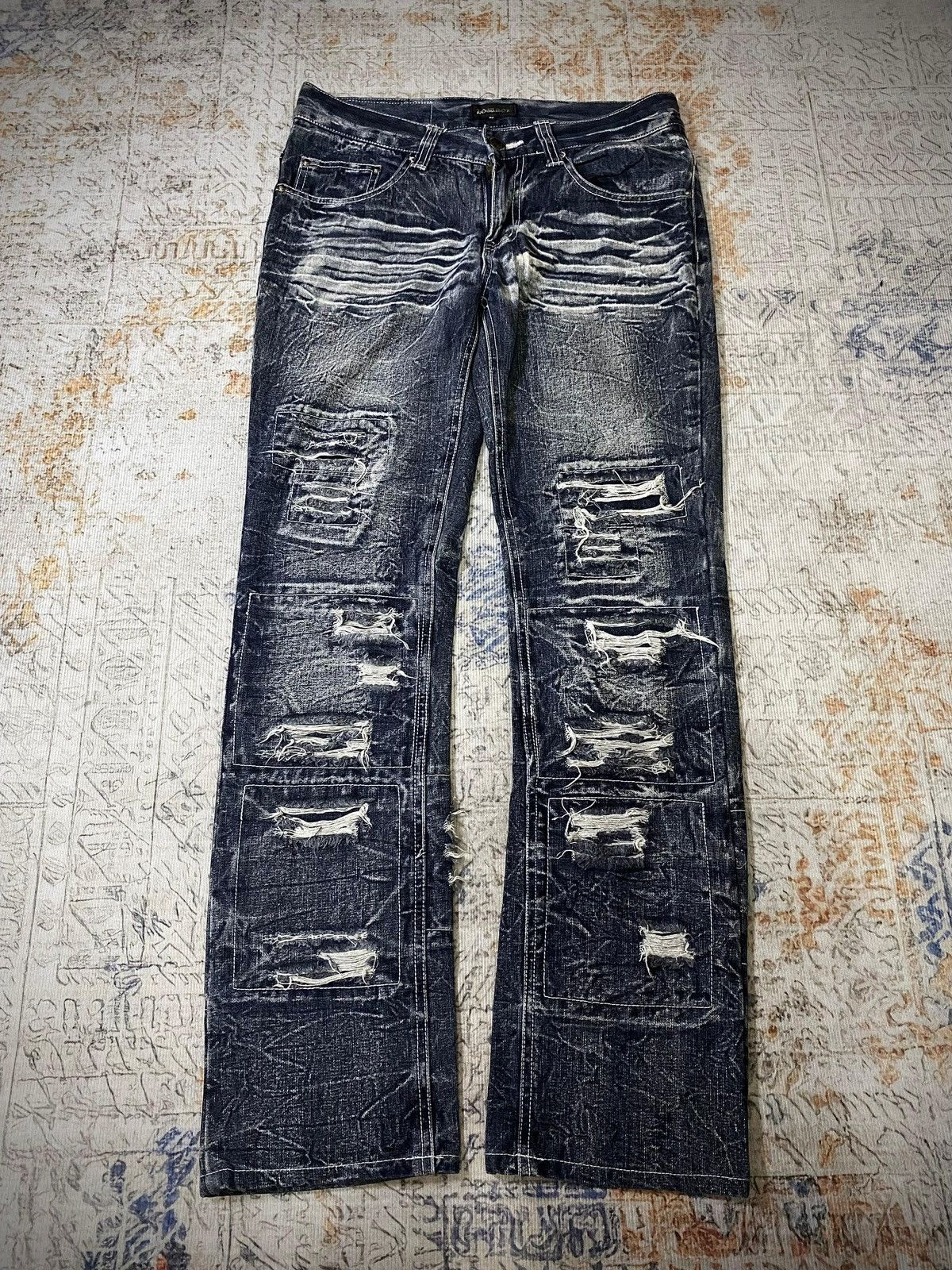 LOWBOX 2000s LOWBOX DISTRESSED JEANS DENIM Size US 31 - 1 Thumbnail