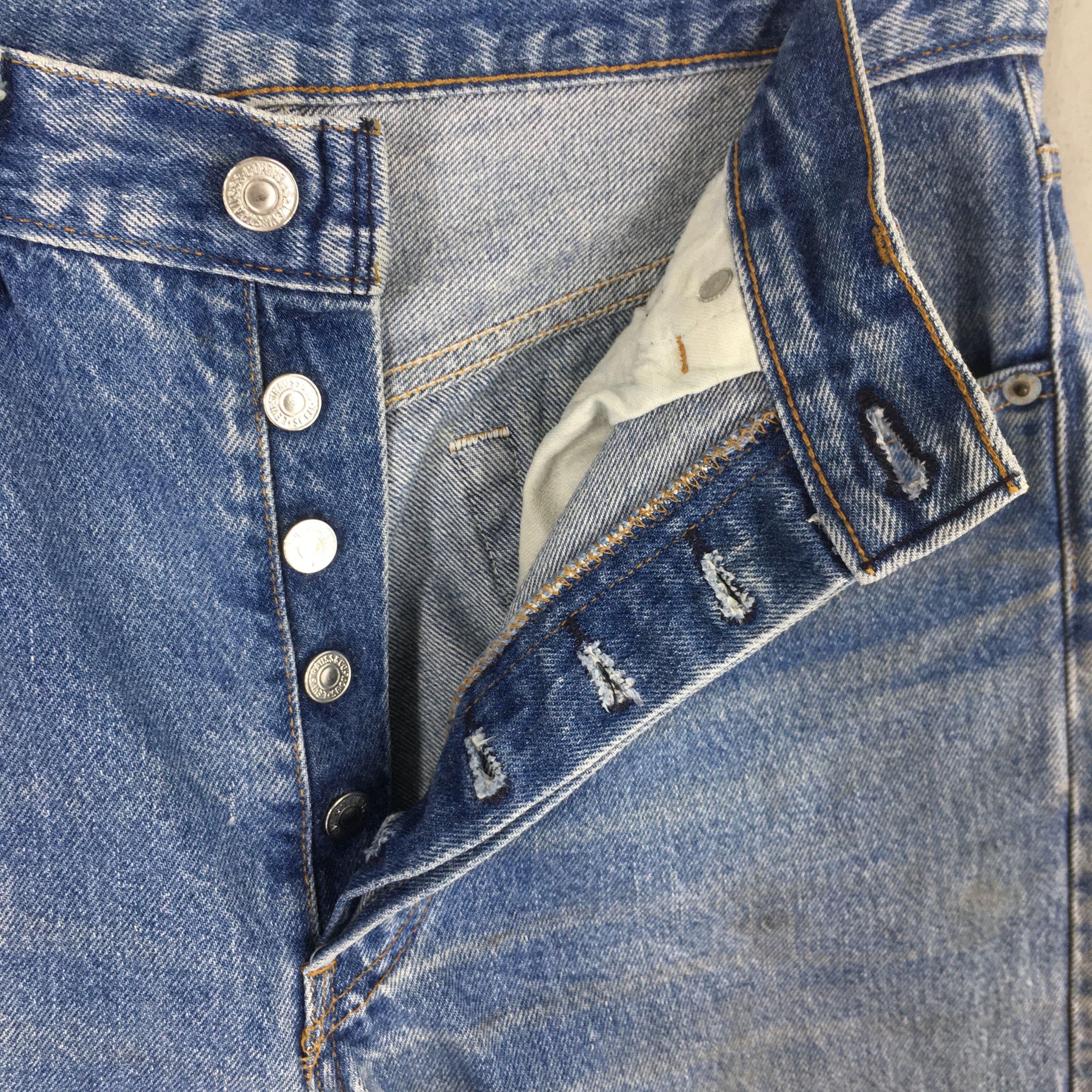 Levi's Size 30x31 Vintage Levi's 501 Faded Blue Jeans S1350 Size US 30 / EU 46 - 6 Thumbnail