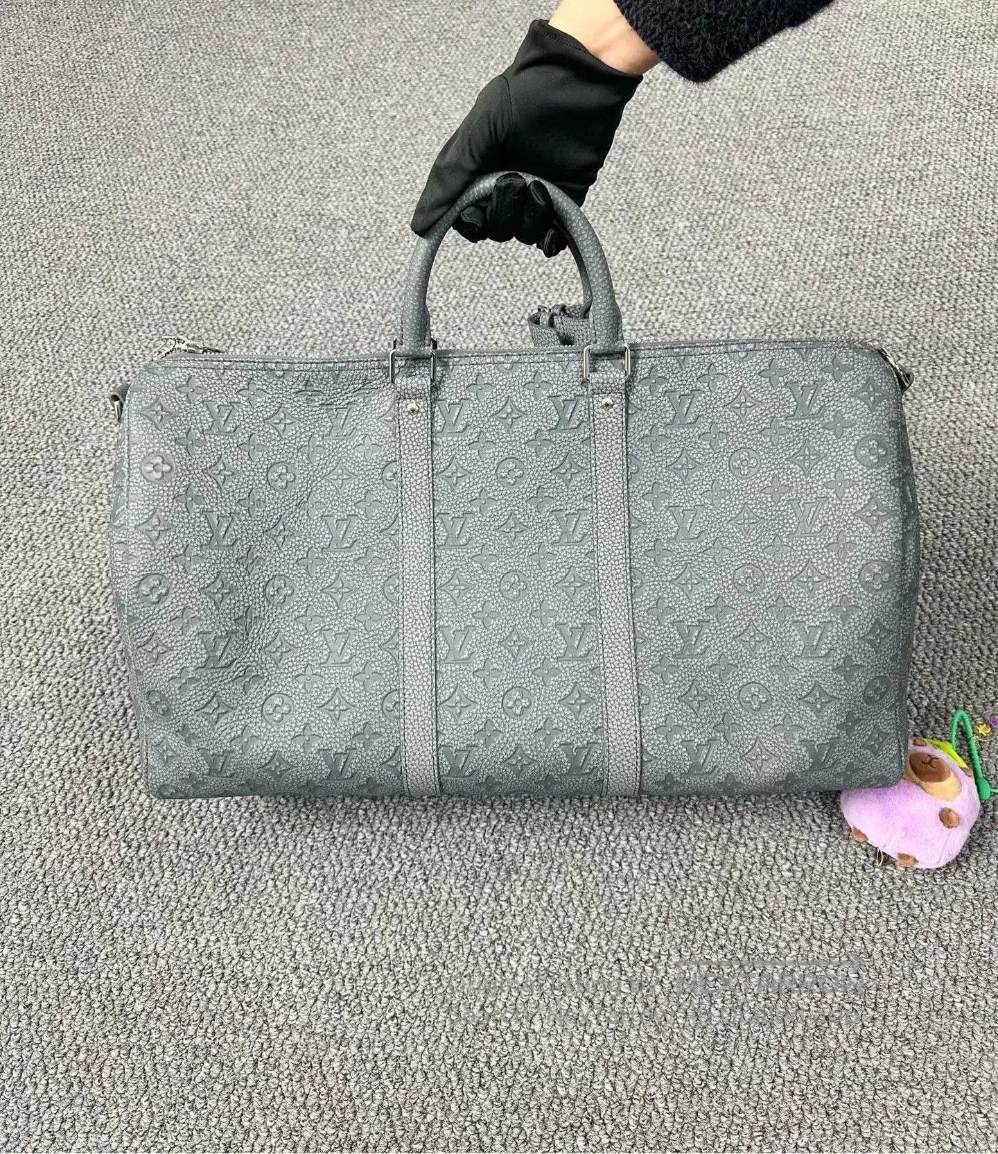 Louis Vuitton Louis Vuitton Monogrammed Flower Sticker Travel Bag| Size ONE SIZE - 2 Thumbnail