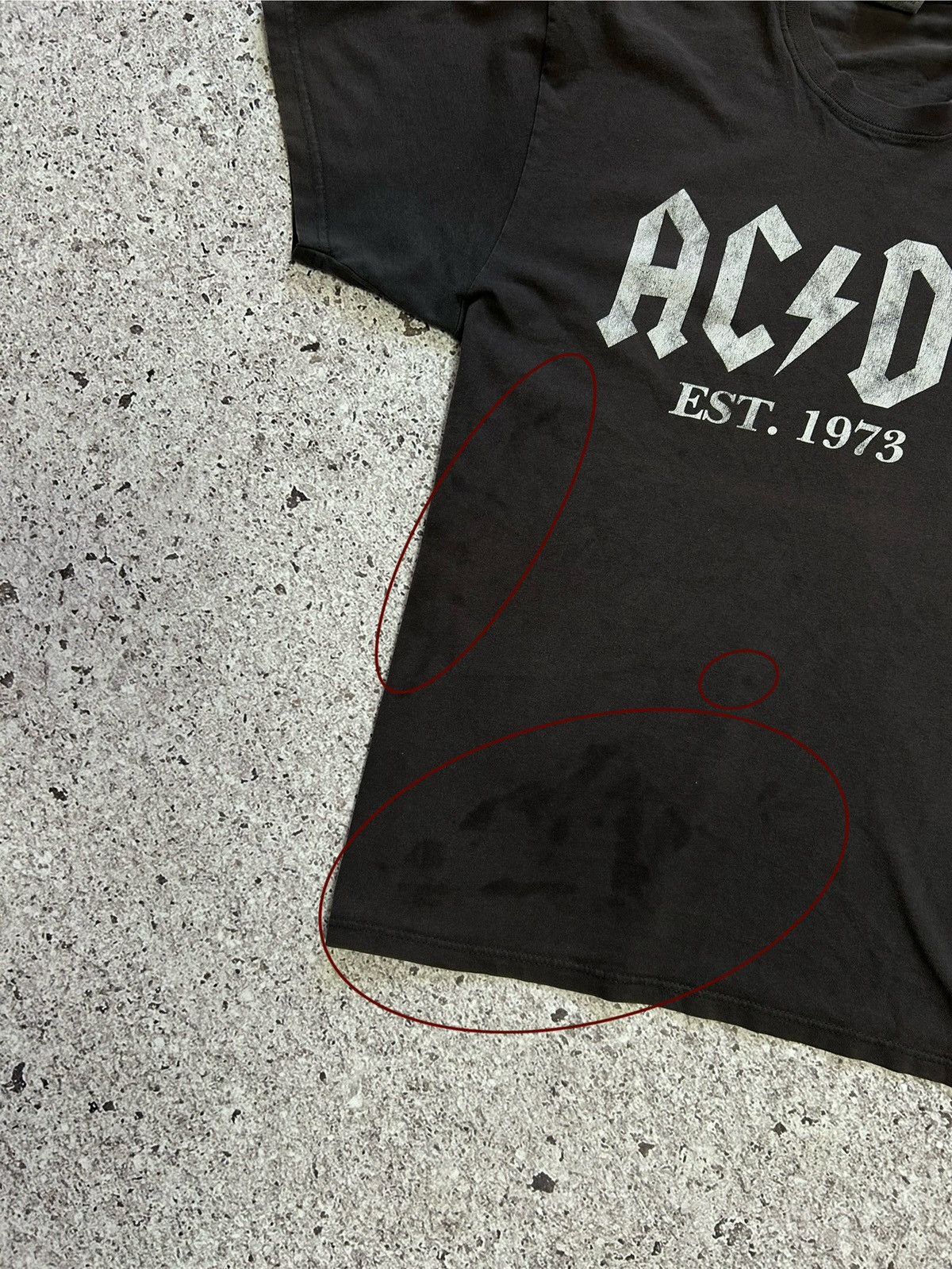 AC/DC × Band Tees × Vintage Vintage 2000’s AC/DC EST. 1973 Rock Band T-Shirt Size US L / EU 52-54 / 3 - 10 Thumbnail