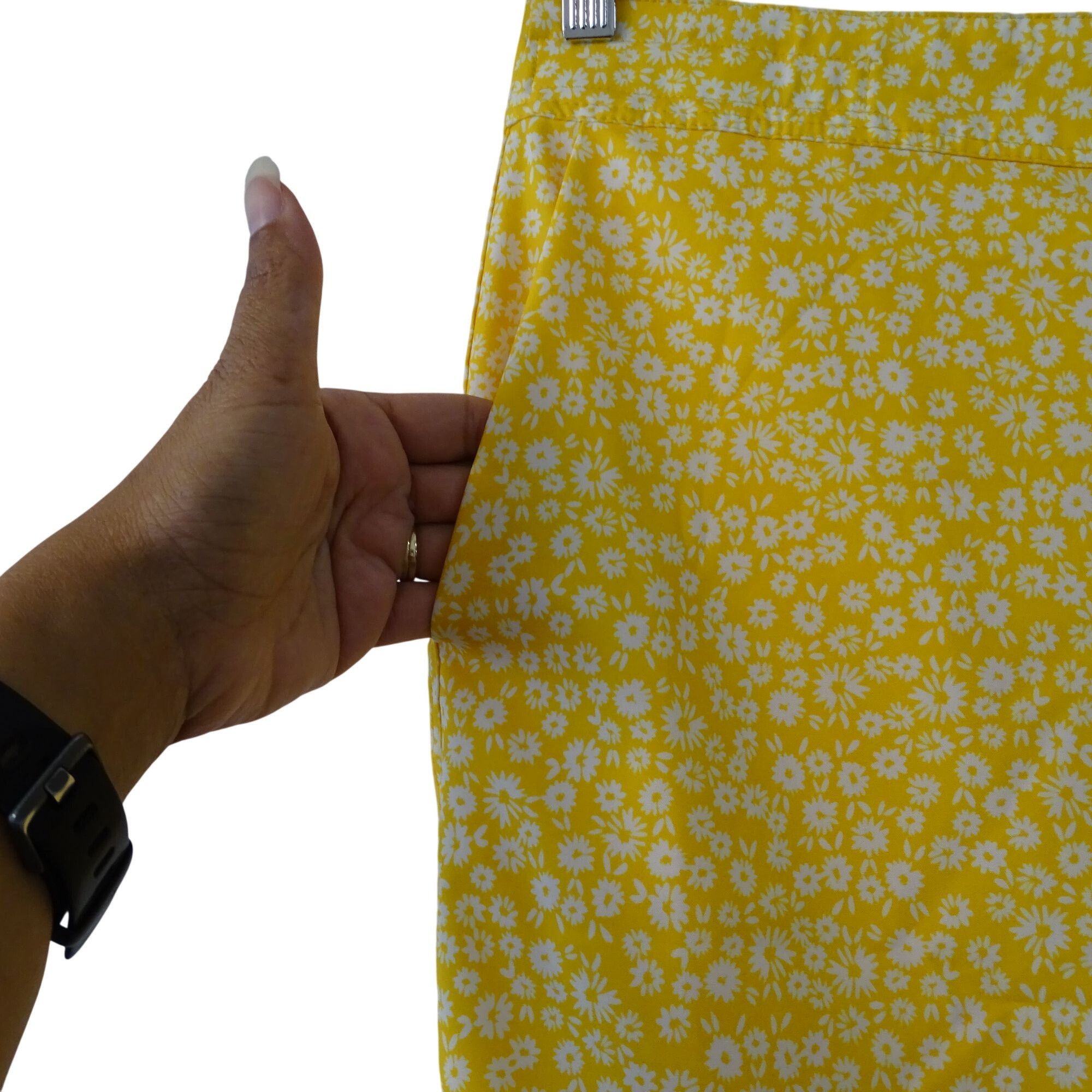 Other RipSkirt Hawaii Women Yellow Ditsy Daisy Wrap Skirt Size L Size 35" - 2 Thumbnail