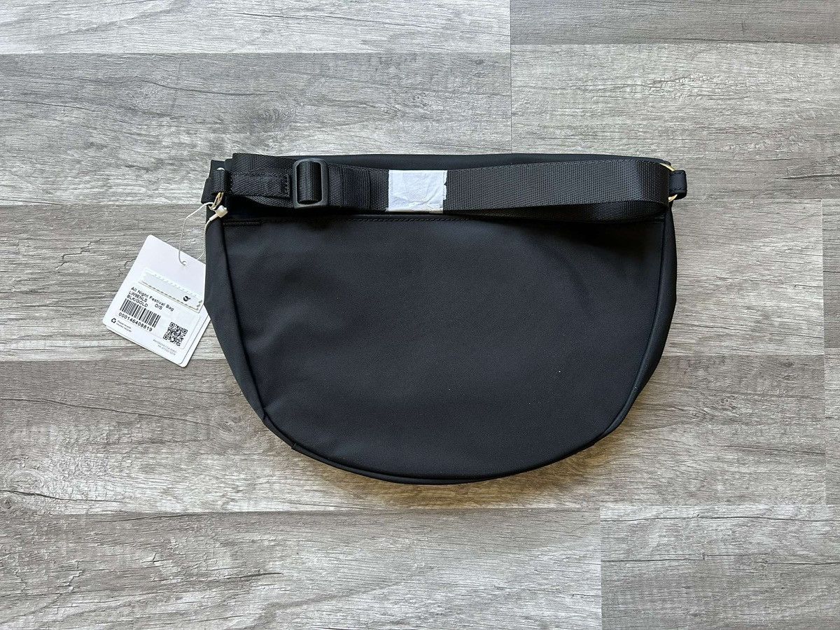 Lululemon Lululemon All Night Festival Bag Black and Gold Hardware 5L Size ONE SIZE - 2 Thumbnail