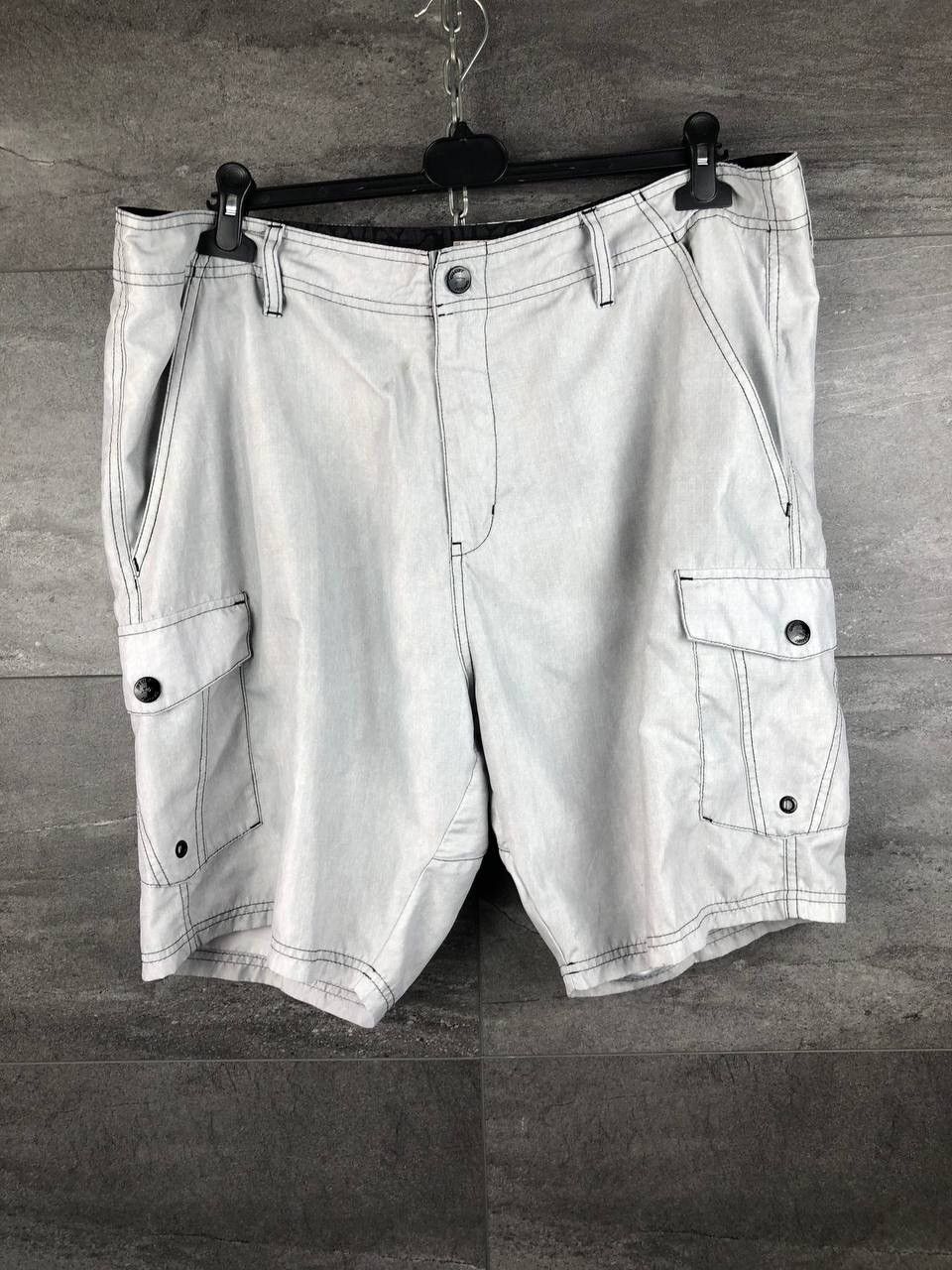 Vintage Vintage Oakley Cargo Shorts Logo Japanese Y2K Size US 38 / EU 54 - 1 Thumbnail