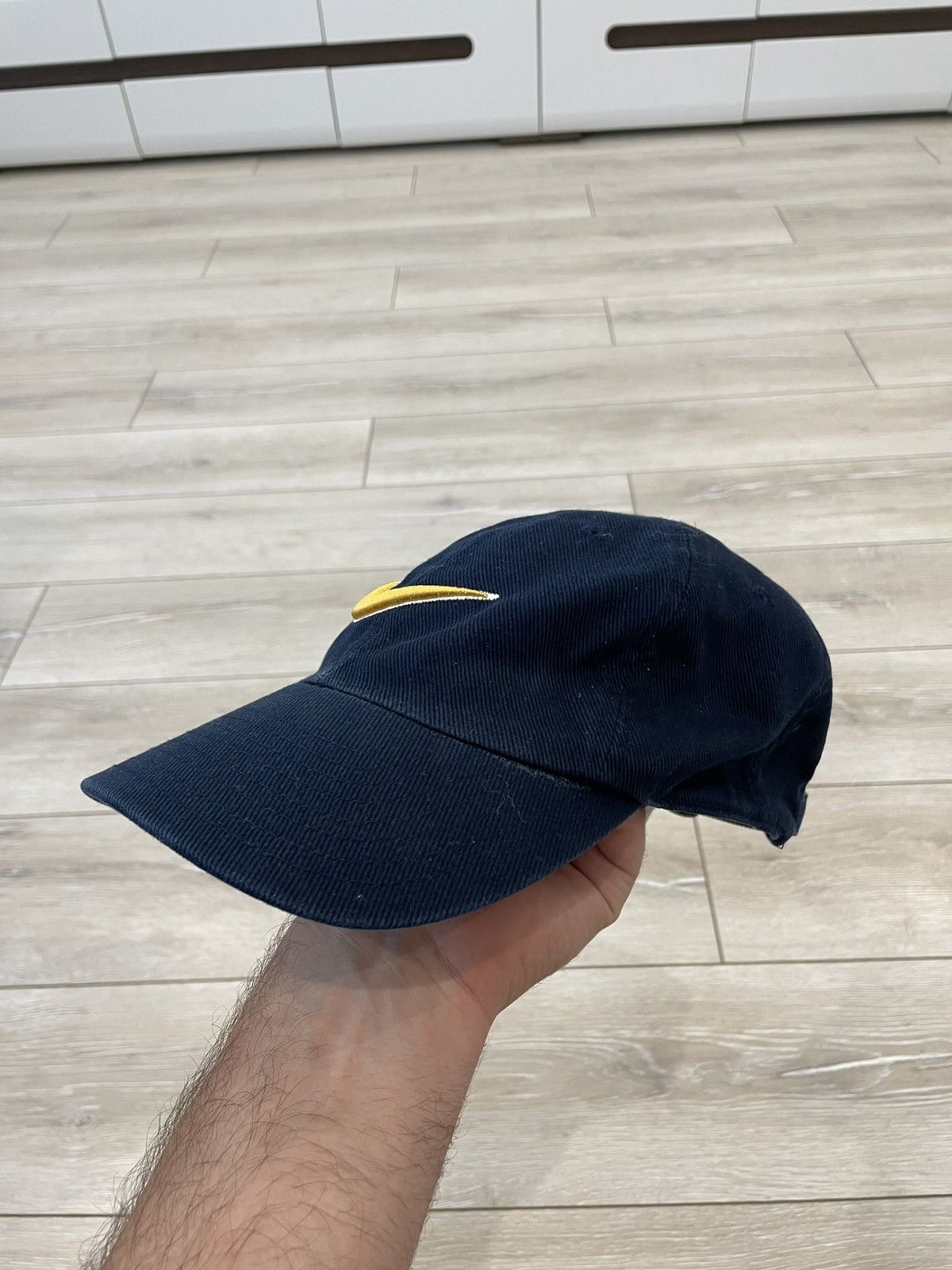 Nike Nike vintage big logo navy blue cap red tags Size ONE SIZE - 3 Thumbnail
