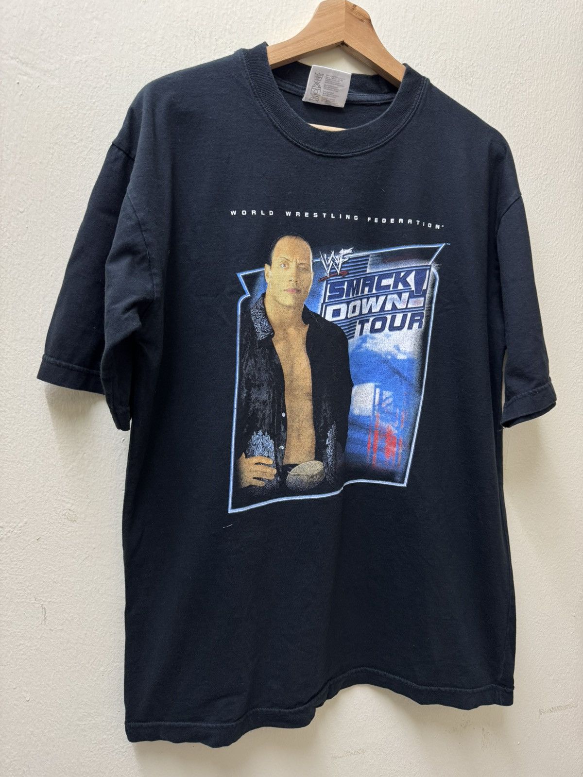 WWF vintage 2002 WWF (WWE) The Rock SmackDown Tour black T-shirt Size US L / EU 52-54 / 3 - 2 Thumbnail