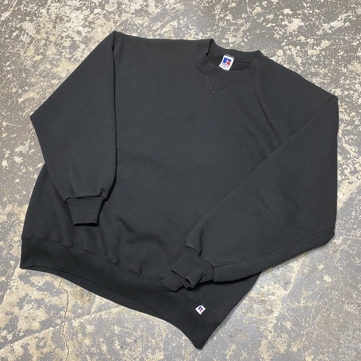 Russell Athletic × Vintage Vintage Russell Athletic Black Blank Boxy Crewneck Hoodie Size US XXL / EU 58 / 5 - 2 Thumbnail