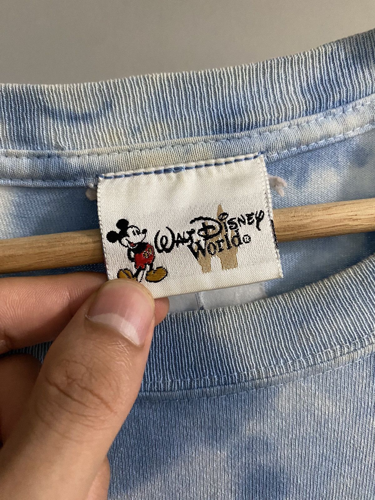 Disney × Vintage Magic Kingdom All Disney Characters Back 2 Back Size US XL / EU 56 / 4 - 7 Thumbnail
