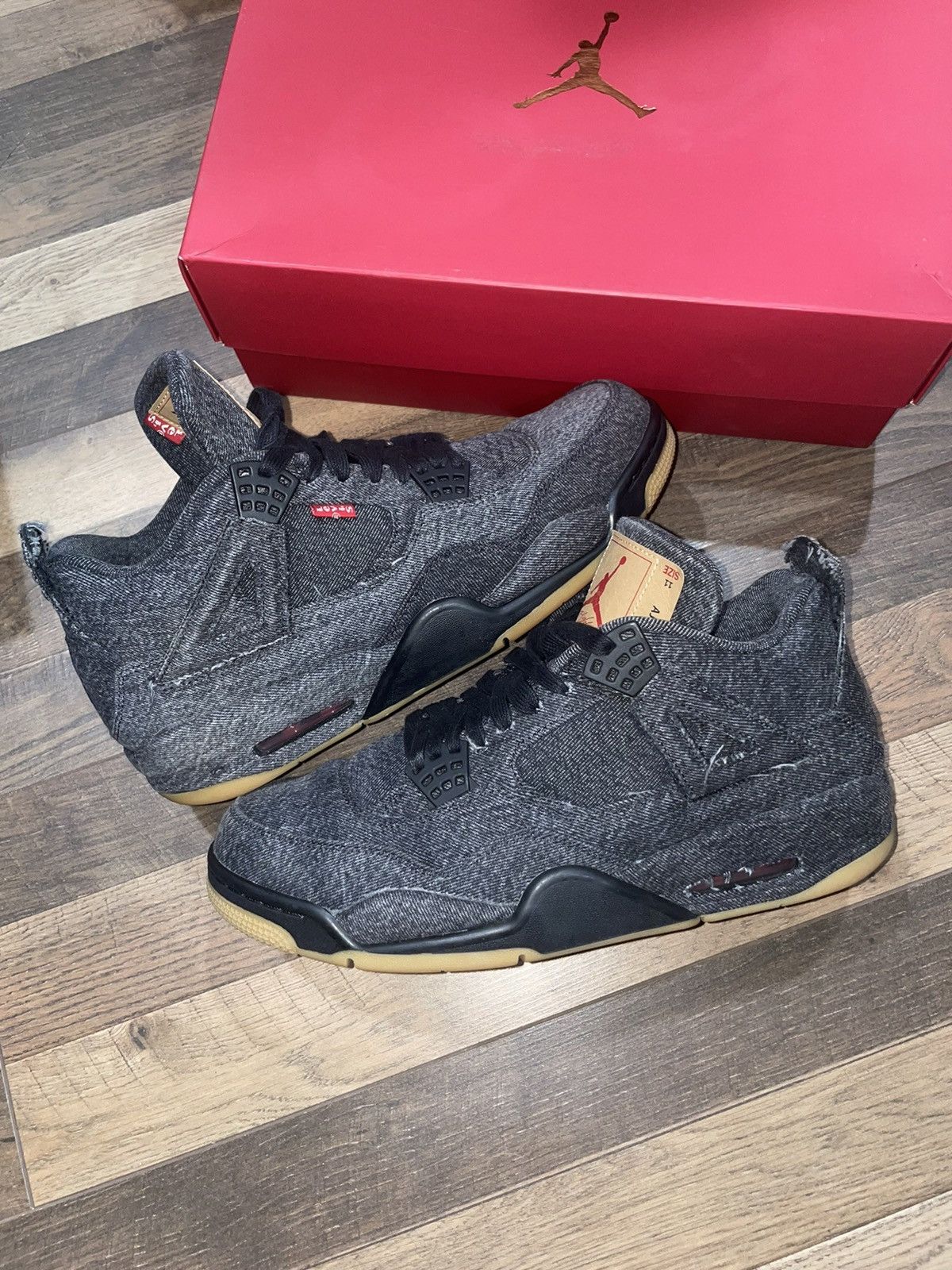 levi jordan 4 black
