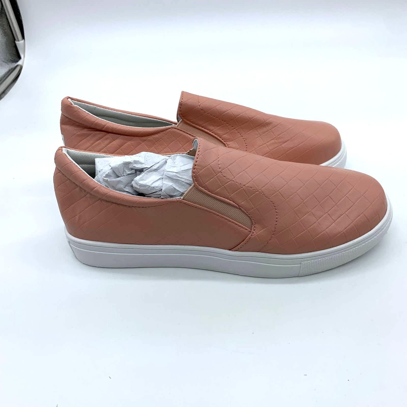 Other Pink Quilted Loafers Women Shoes Size 8.5 Slip On Closed Toe Size US 8.5 / IT 38.5 - 2 Thumbnail