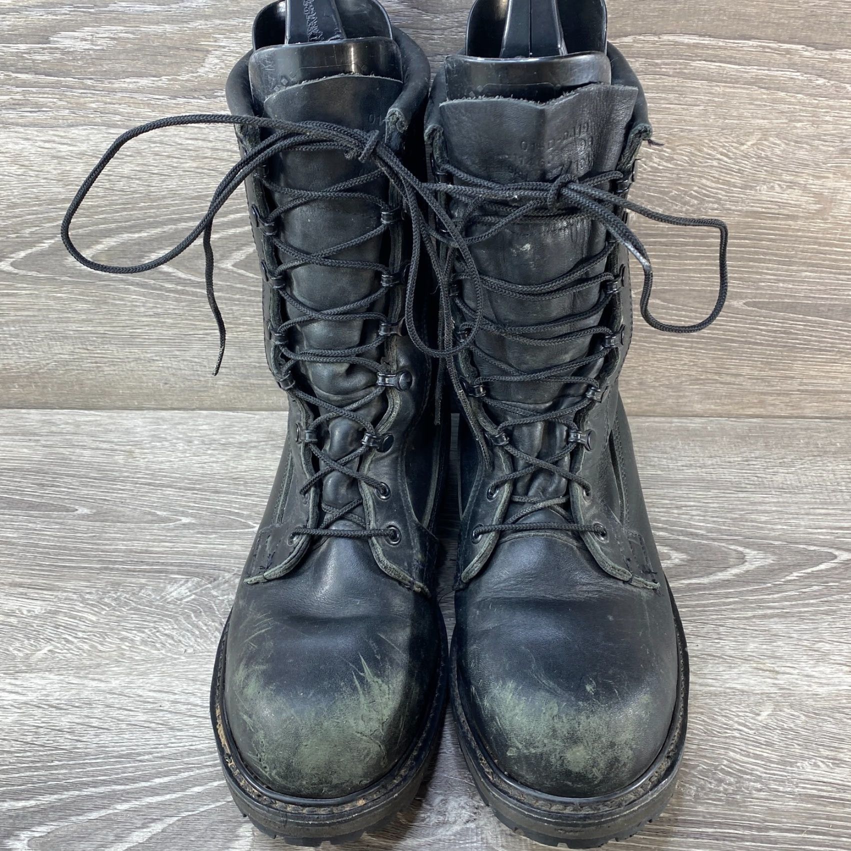 Vintage Bates Men's 9.5 W Black Leather Gore-Tex Military Combat Boots Vibram Sole Boots Military Gore-Tex Vibram Sole Black Leather Bates 11460 9.5 W Mens Size US 10 / EU 43 - 3 Thumbnail