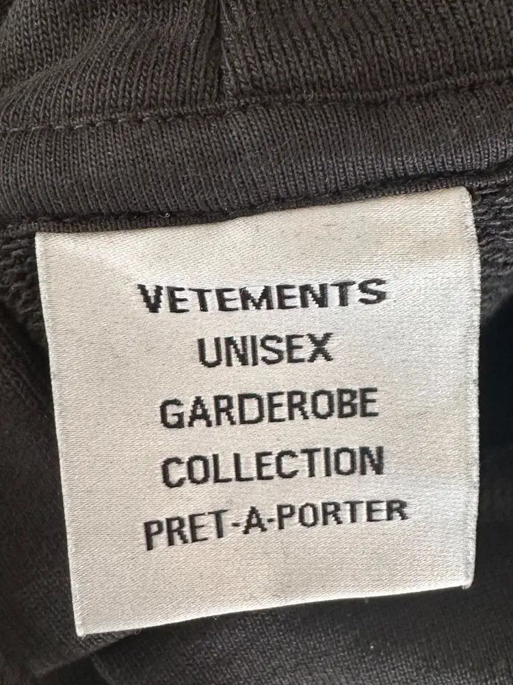 Vetements Vetements Hand Shake Hearts Hoodie Size US M / EU 48-50 / 2 - 6 Thumbnail