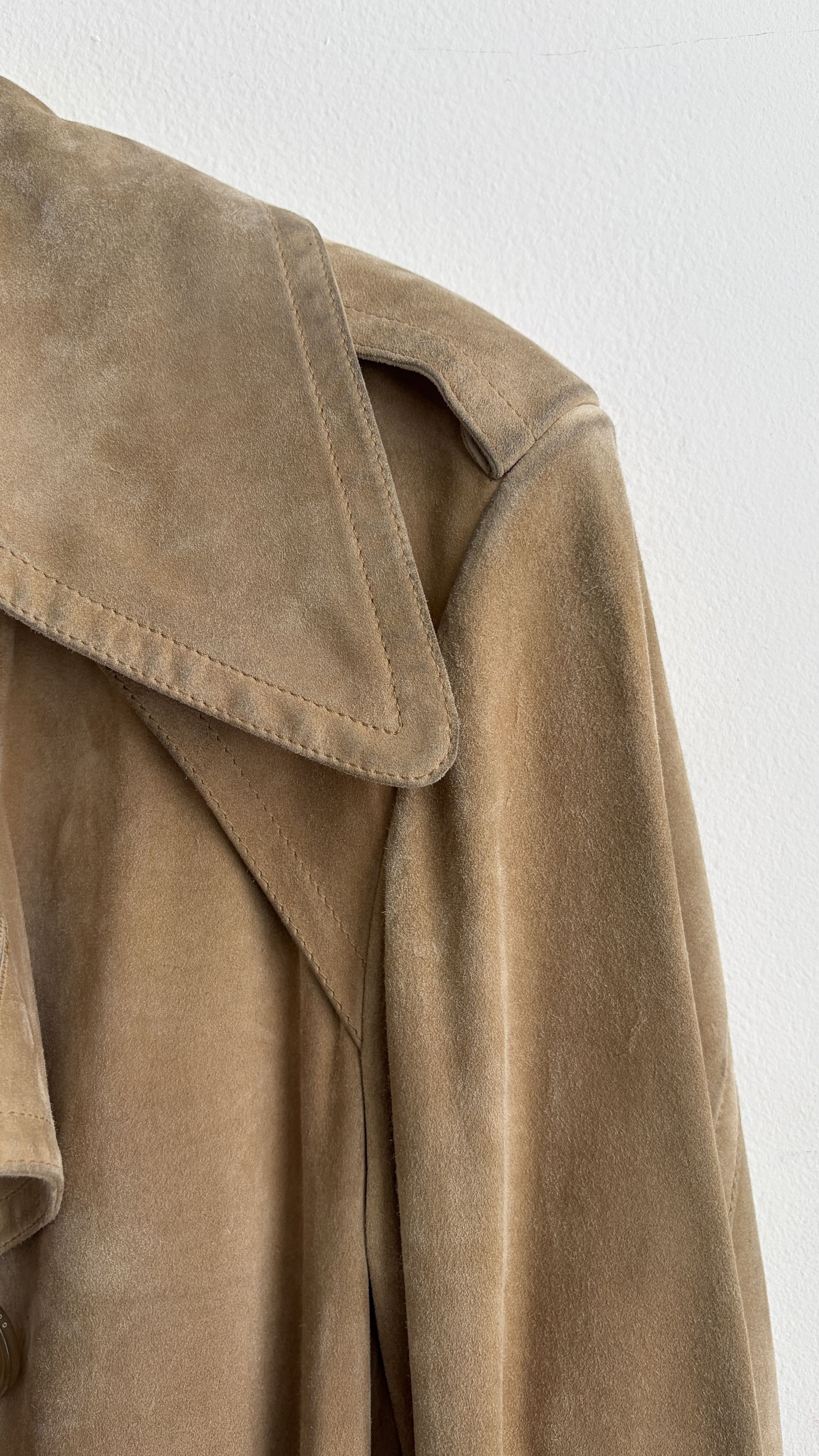 Gucci Tom Ford Gucci Beige Tan Suede Trench Coat, 48 Size US M / EU 48-50 / 2 - 4 Thumbnail