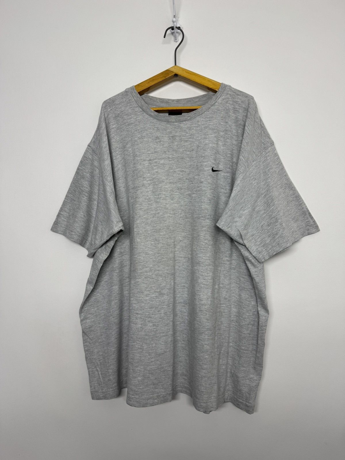 Nike Vintage Y2k Nike Swoosh Logo T-Shirt Size US XXL / EU 58 / 5 - 3 Thumbnail