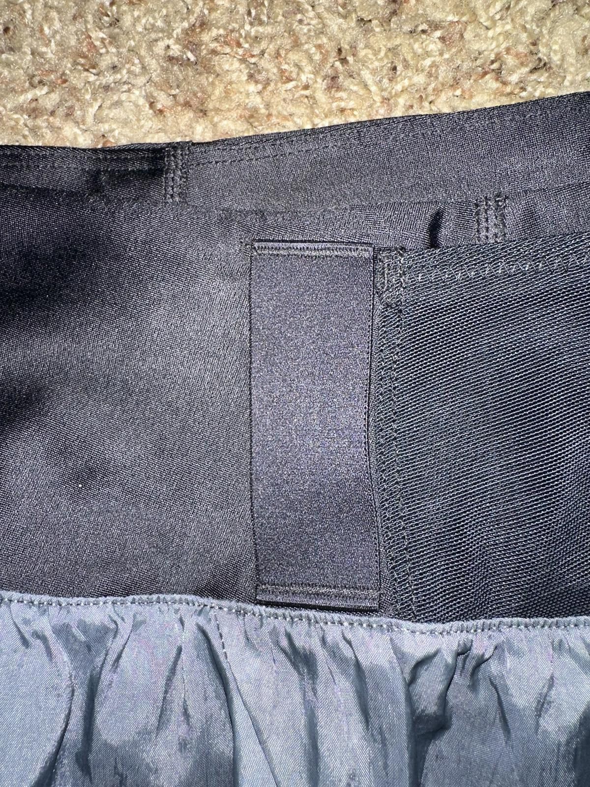 Designer Nike Trail Women's Repel Mid-Rise 3" Brief-Lined Running Shorts Sample Size 28" / US 6 / IT 42 - 3 Thumbnail