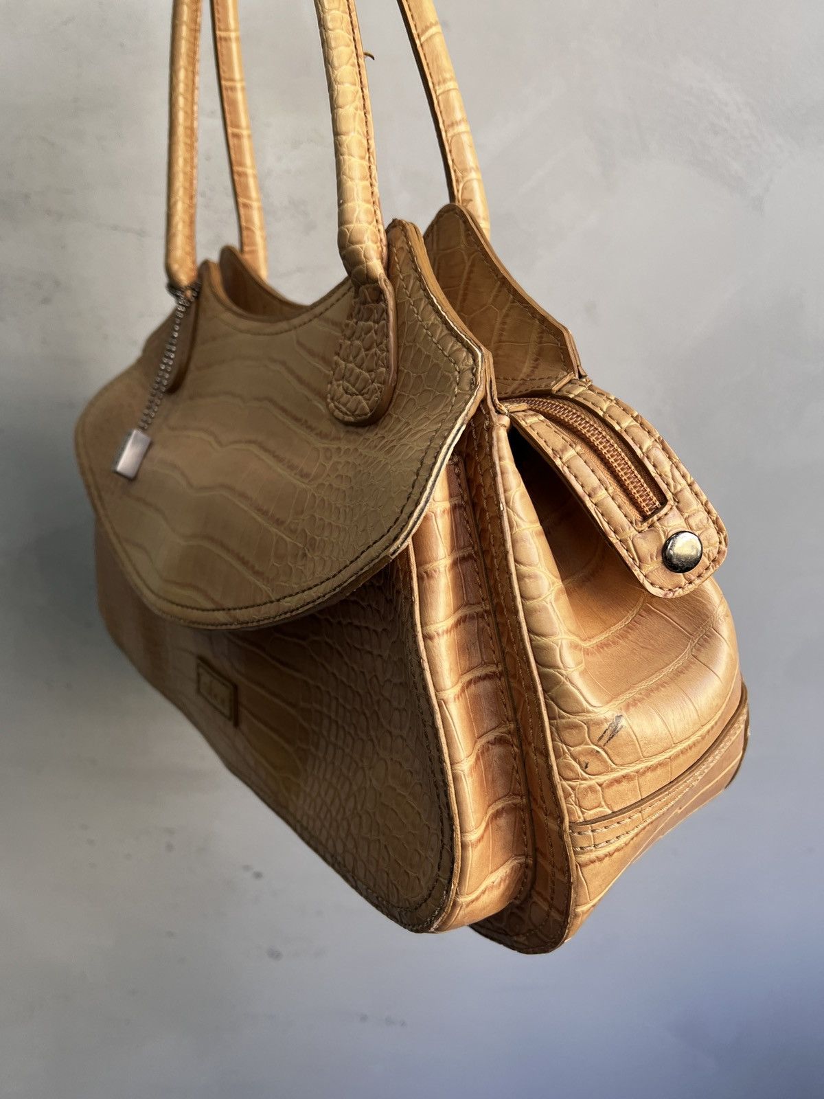 KMRii Tan Crocodile pattern Leather Handbag Y2K kmrii style Size ONE SIZE - 5 Thumbnail