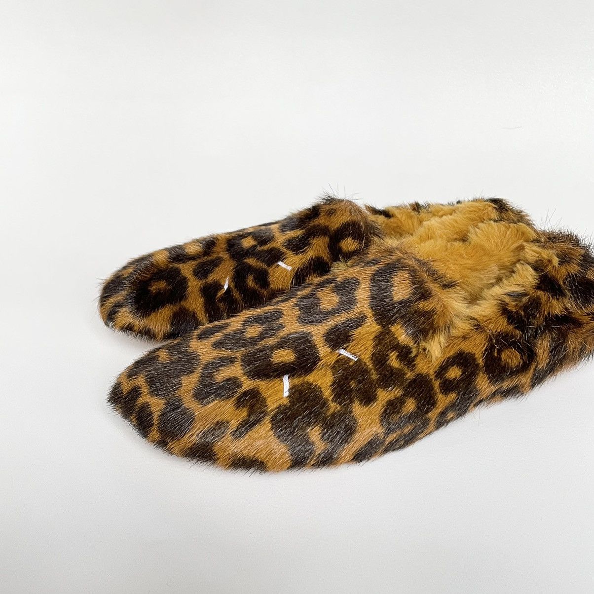 Maison Margiela ‘Cheetah Print’ Pony Hair Ballet Flats Size US 6 / IT 36 - 15 Thumbnail