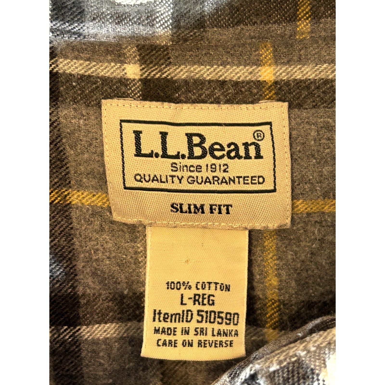 Vintage VINTAGE LL Bean Flannel Shirt Men Large Gray Plaid Long Sleeve Slim Fit Outdoor Workwear Size US L / EU 52-54 / 3 - 7 Thumbnail