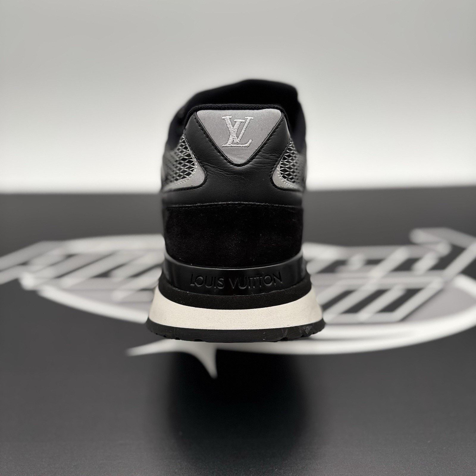 Louis Vuitton (9-9.5 US) Louis Vuitton Run Away Low ' Black ' | EXCELLENT! Size US 9.5 / EU 42-43 - 12 Thumbnail