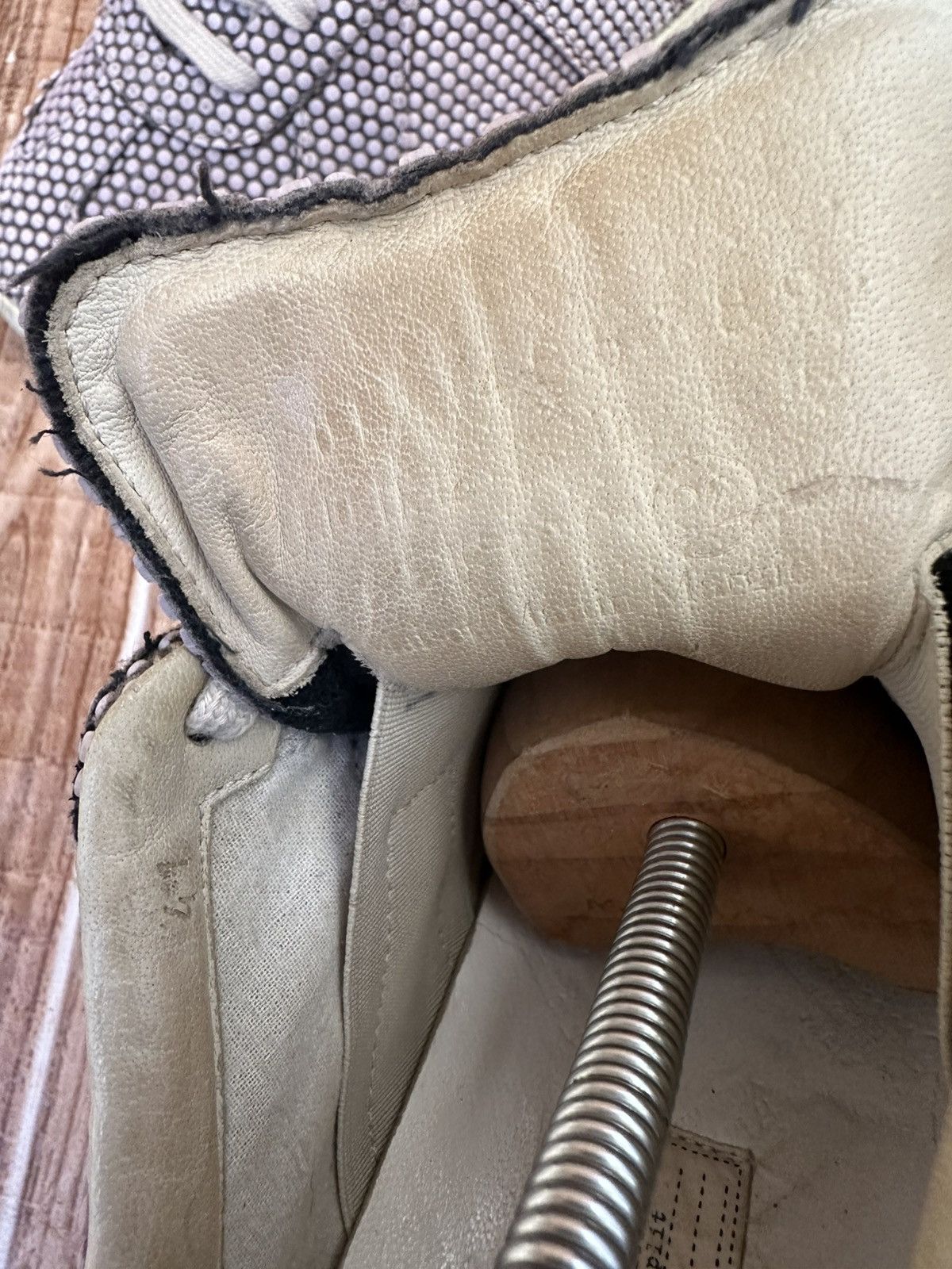Maison Margiela Maison Margiela Replica Textured Polka Dot Sneaker Lowtops Size US 8 / EU 41 - 16 Thumbnail