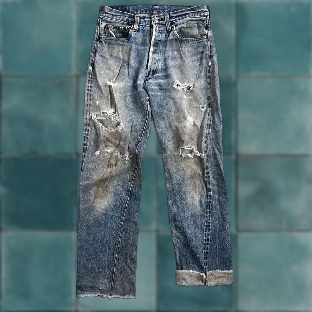 Levi's VINTAGE Levi's 501 Jeans Men's Regular Fit Mid Rise Straight Denim Light Wash Distressed 80s USA 32x36 Size US 32 / EU 48 - 1 Thumbnail