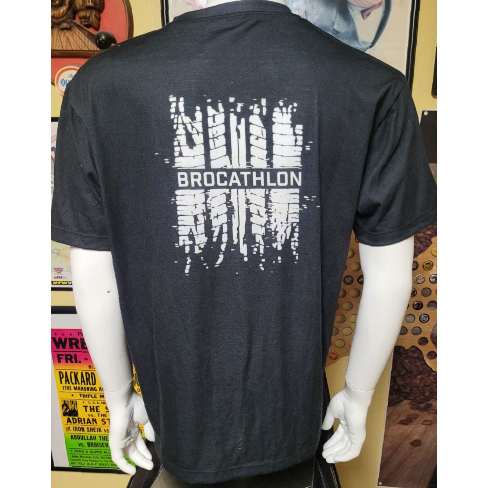 Vintage Brocathalon 9 Track Event Canton OH T Shirt XL 2024 Nice Size US XL / EU 56 / 4 - 3 Thumbnail