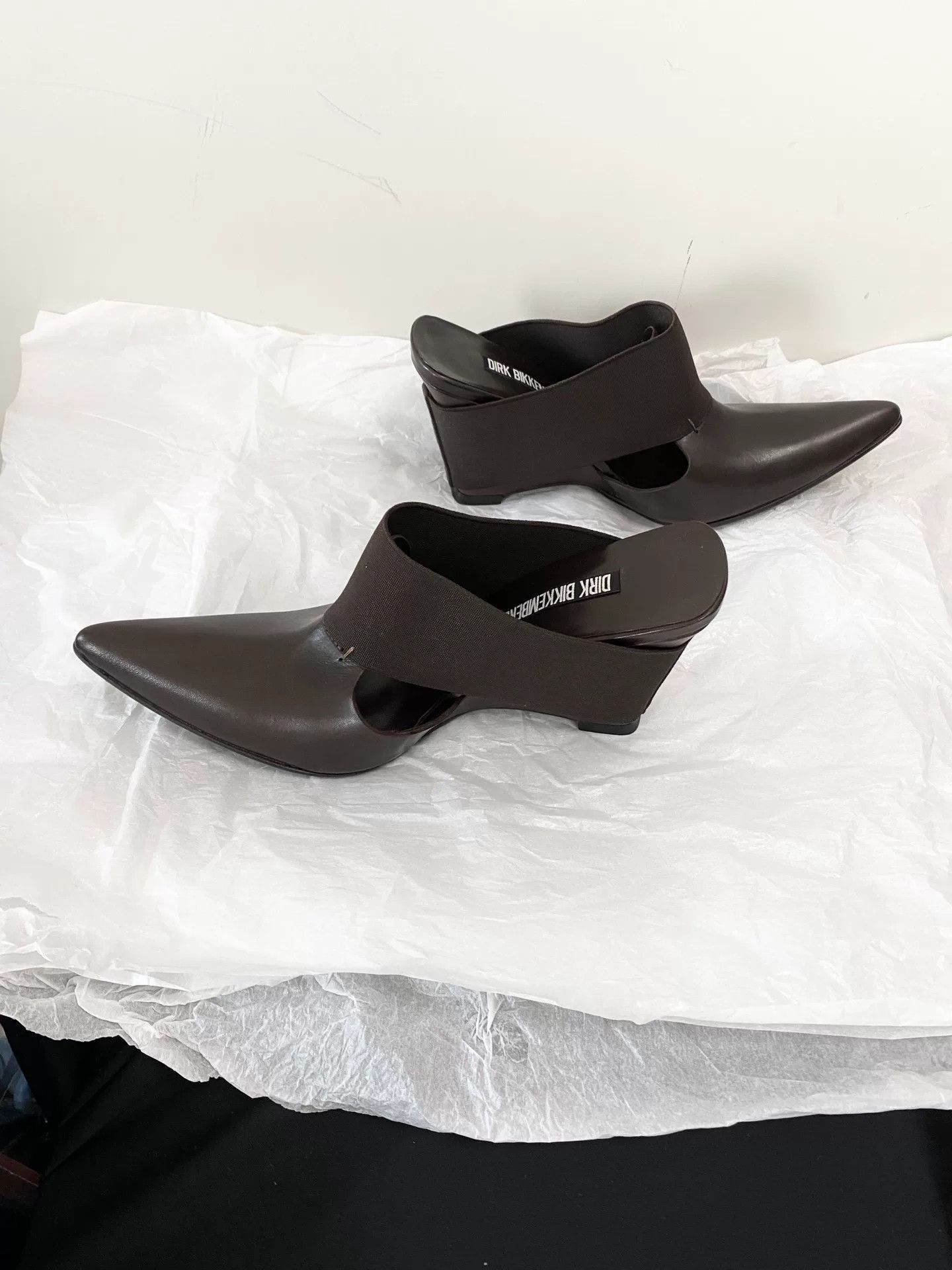 Dirk Bikkembergs Dirk Bikkembergs Pointed Toe Wedge Mules Size US 6 / IT 36 - 1 Thumbnail