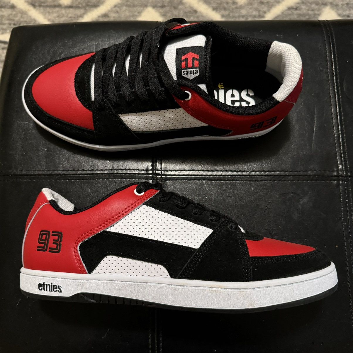 image of Etnies Mc Rap Lo Chicago Bred Toe Sample Size 9 Shoes in Black, Men's
