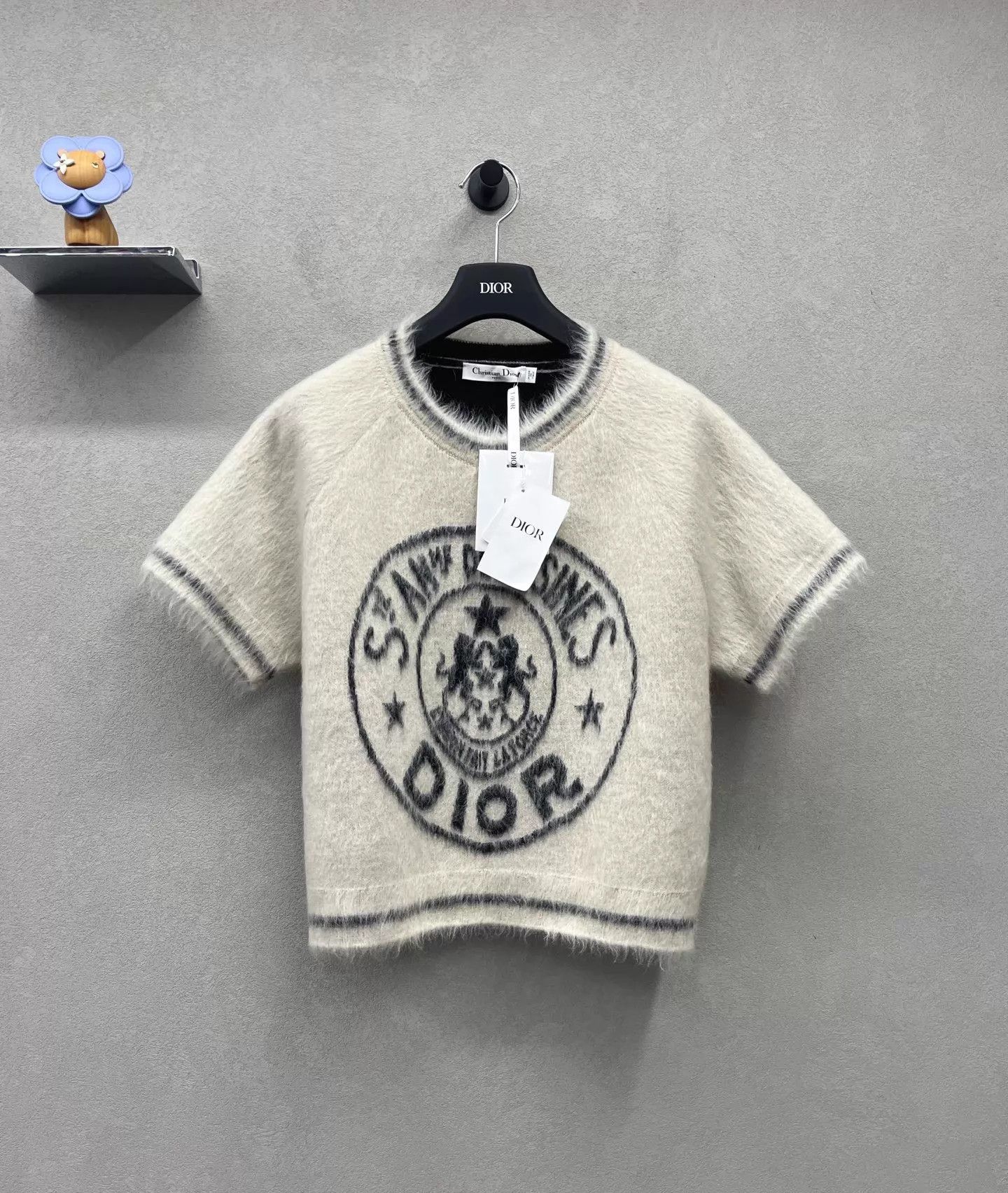 Dior DIOR Ivory Logo Jacquard Badge Short-Sleeve Cashmere Size XS / US 0-2 / IT 36-38 - 1 Thumbnail