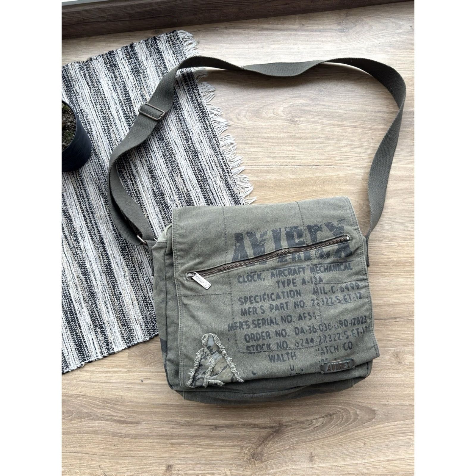 Avirex VINTAGE Avirex USA ARMY Military Crossbody Shoulder Bag Men Large Green 90s Retro Casual Size ONE SIZE - 3 Thumbnail