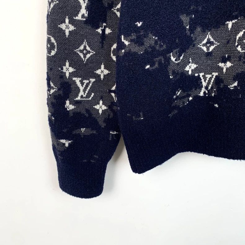 Louis Vuitton Louis Vuitton Black logo presbyopic full print wool round Size US S / EU 44-46 / 1 - 4 Thumbnail