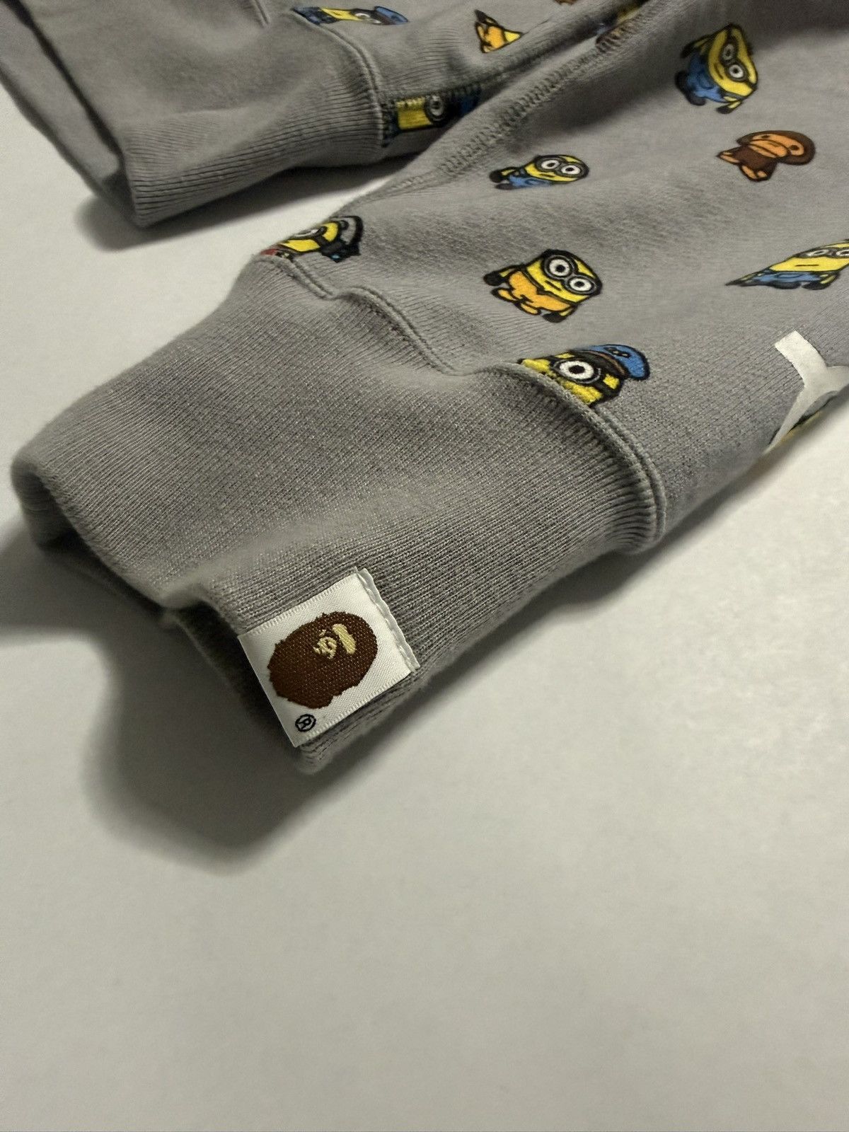 Bape BAPE x Minions grey shark hoodie Size US L / EU 52-54 / 3 - 9 Thumbnail