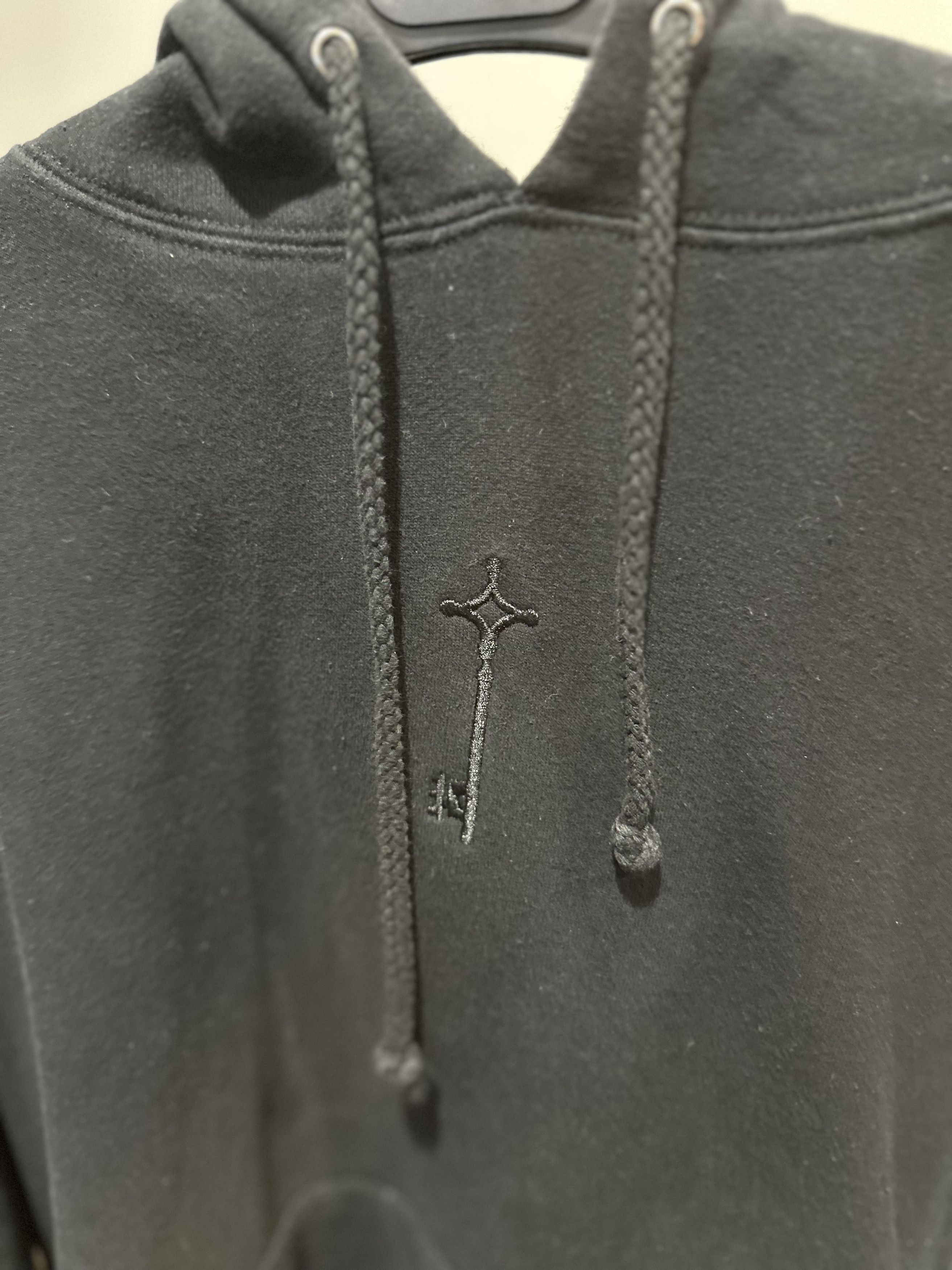 Anime × Japanese Brand Attack on Titan Key Hoodie Size US M / EU 48-50 / 2 - 3 Thumbnail