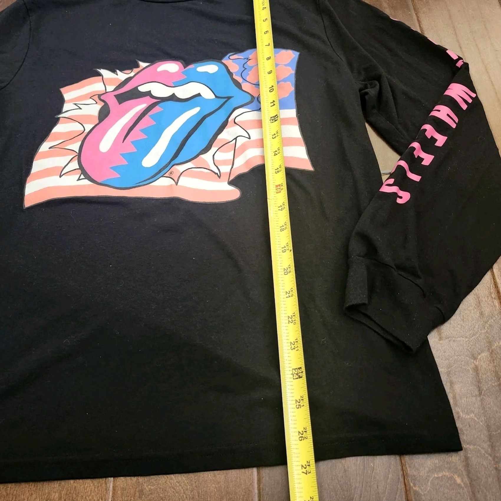 Vintage The Rolling Stones Steel Wheels Graphic T-shirt Men M Black Long Sleeve Crew Neck Logo Retro Band All Seasons Size US M / EU 48-50 / 2 - 6 Thumbnail