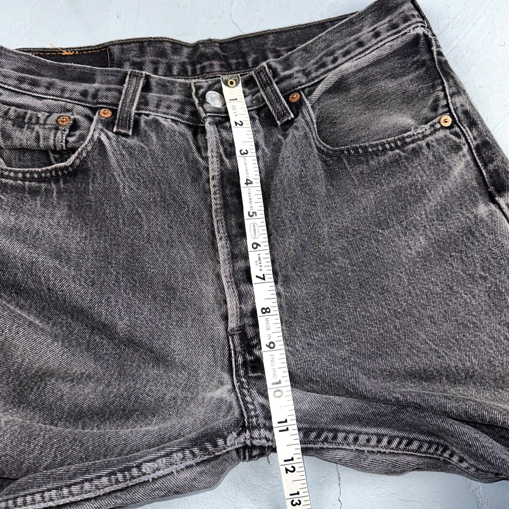 Levi's VINTAGE Levi's 501 Jeans Straight Leg Black Light Wash 32x36 90s USA Mens Size US 32 / EU 48 - 7 Thumbnail