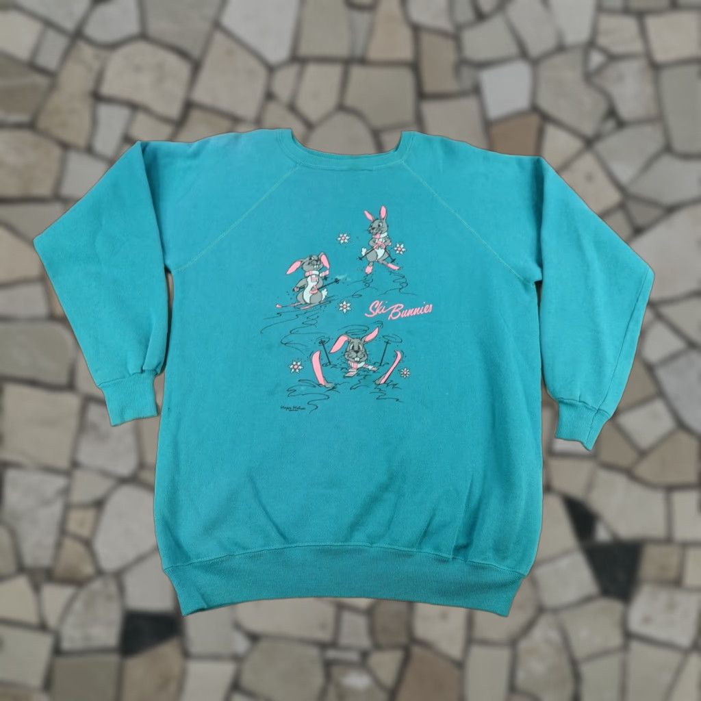 Hanes VINTAGE Hanes Ski Bunnies Sweatshirt Womens XL Crewneck Blue 90s Bunny Winter USA Graphic Print Raglan Sleeve Mens Womens Boys Girls Size XL / US 12-14 / IT 48-50 - 1 Thumbnail