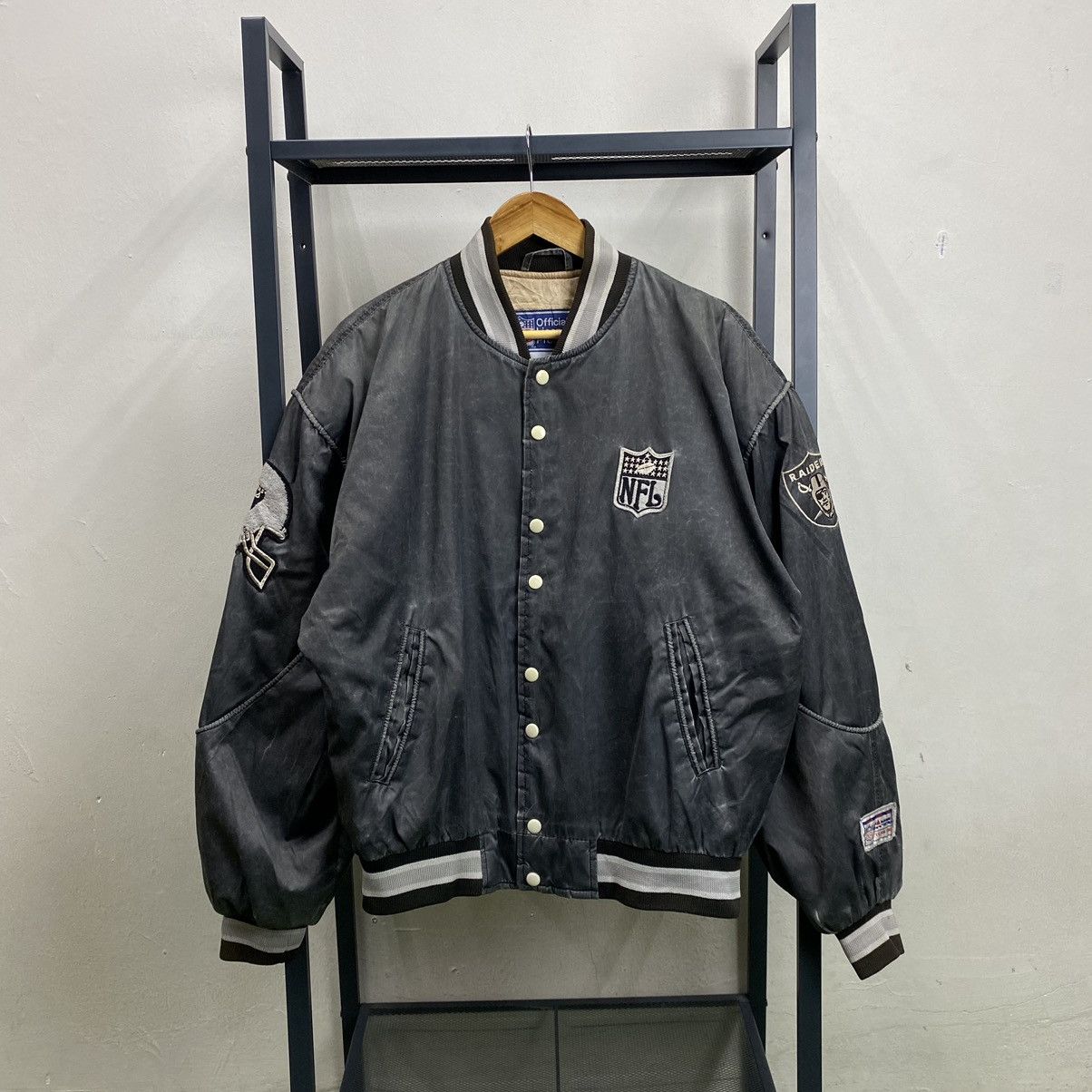 NFL × Vintage Vintage 90’s Raiders Los Angeles NFL Campri Team Line Bomber Size US M / EU 48-50 / 2 - 2 Thumbnail