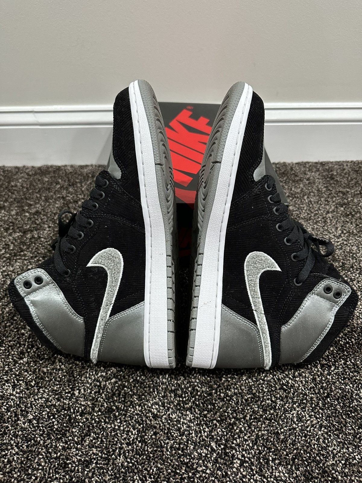 Jordan Brand Jordan Brand x Aleali May Retro 1 Nike Air OG High Sneaker Size US 10.5 / EU 43-44 - 7 Thumbnail