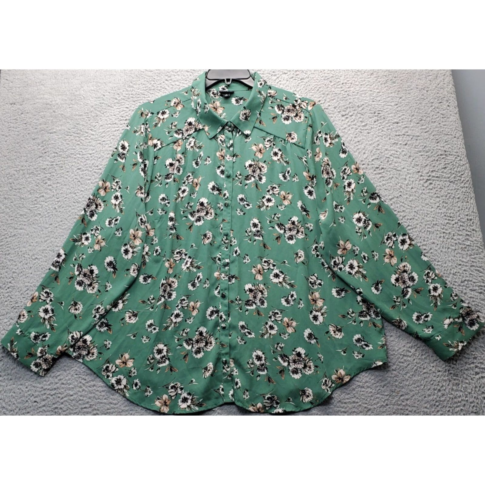 Torrid Torrid Shirt Women's 3 Multi Floral Loose Fit Long Sleeve Button Down Collared Adult 24 Multicolor Floral Shirt Womens Mens Girls Size 4XL / US 24-26 - 2 Thumbnail